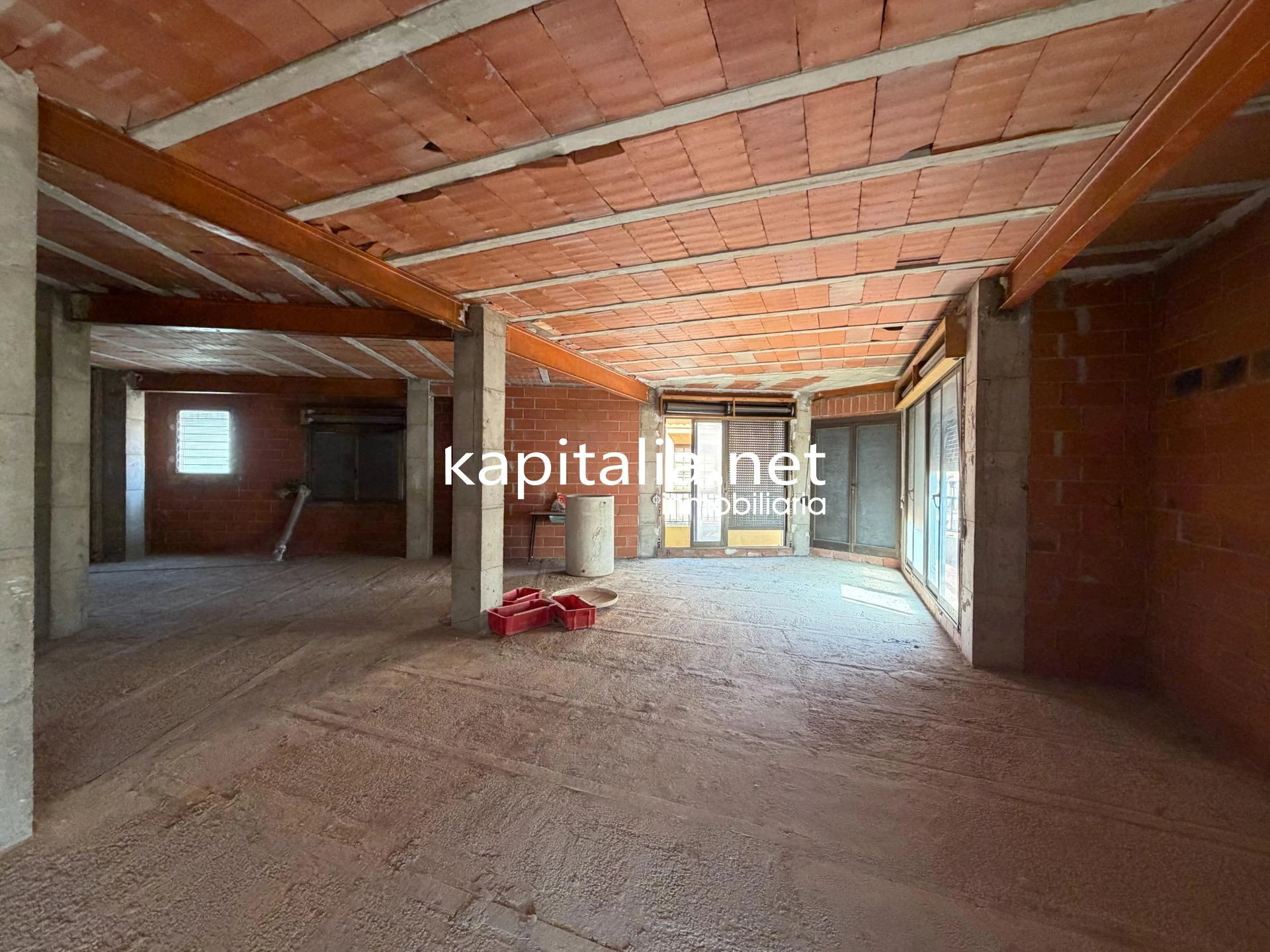 EDIFICIO EN EXCLUSIVA EN VENTA EN LA FONT DE LA FIGUERA.