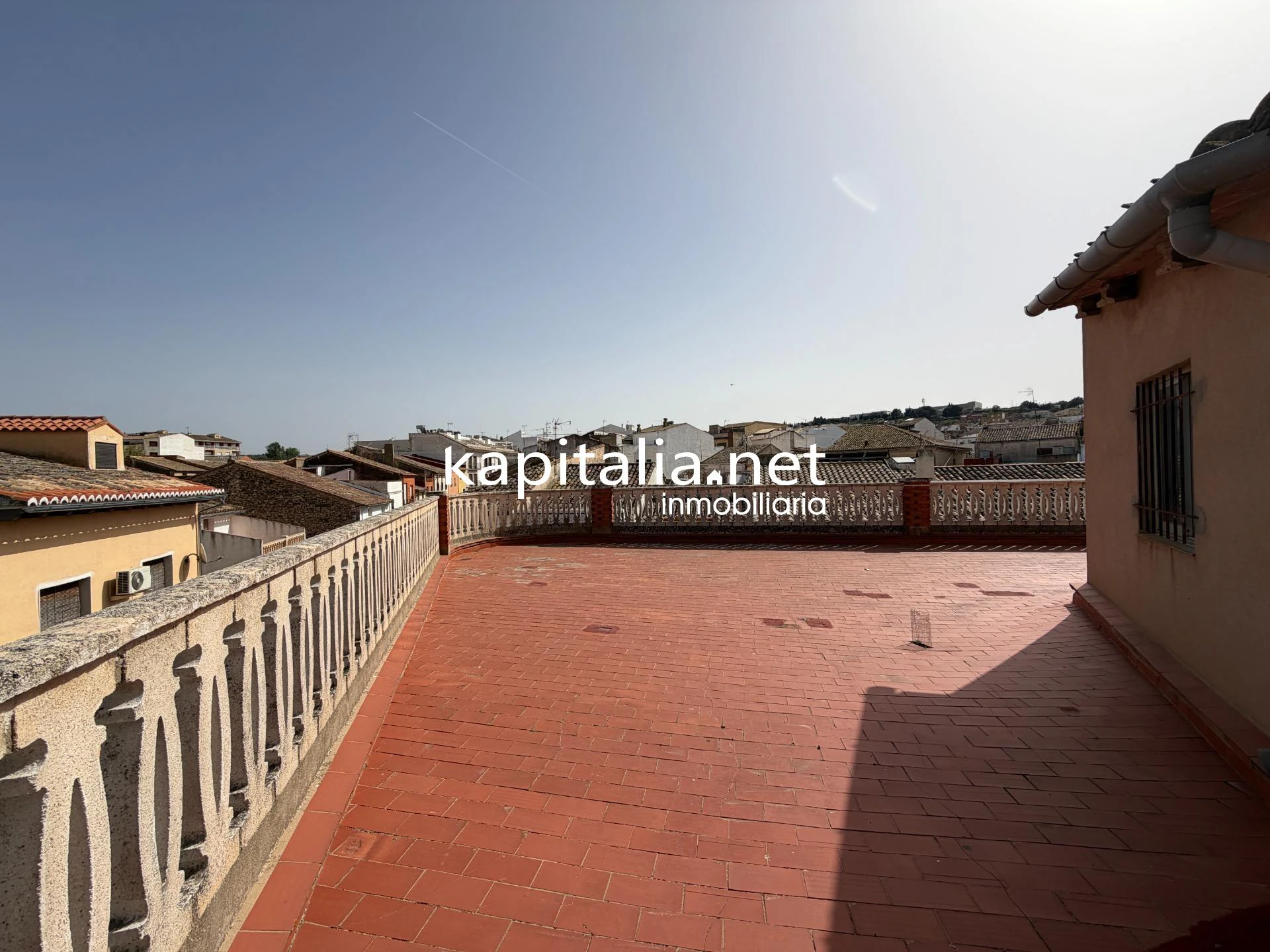 EDIFICIO EN EXCLUSIVA EN VENTA EN LA FONT DE LA FIGUERA.