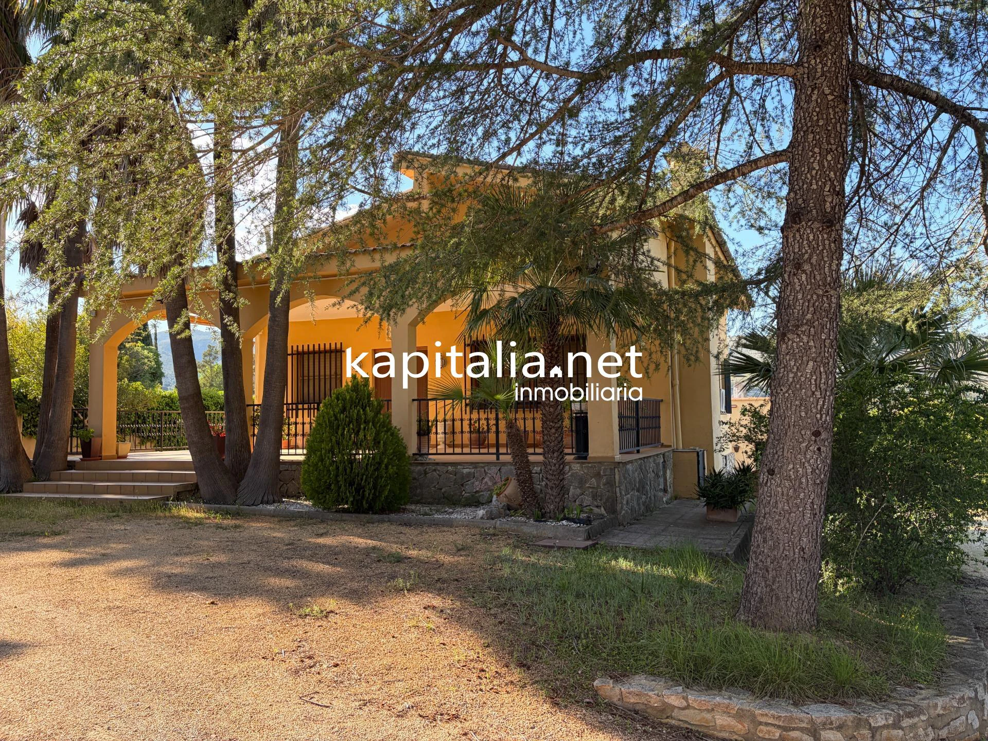 10408 - CHALET CON MAGNÍFICAS VISTAS EN EXCLUSIVA EN KAPITALIA!!