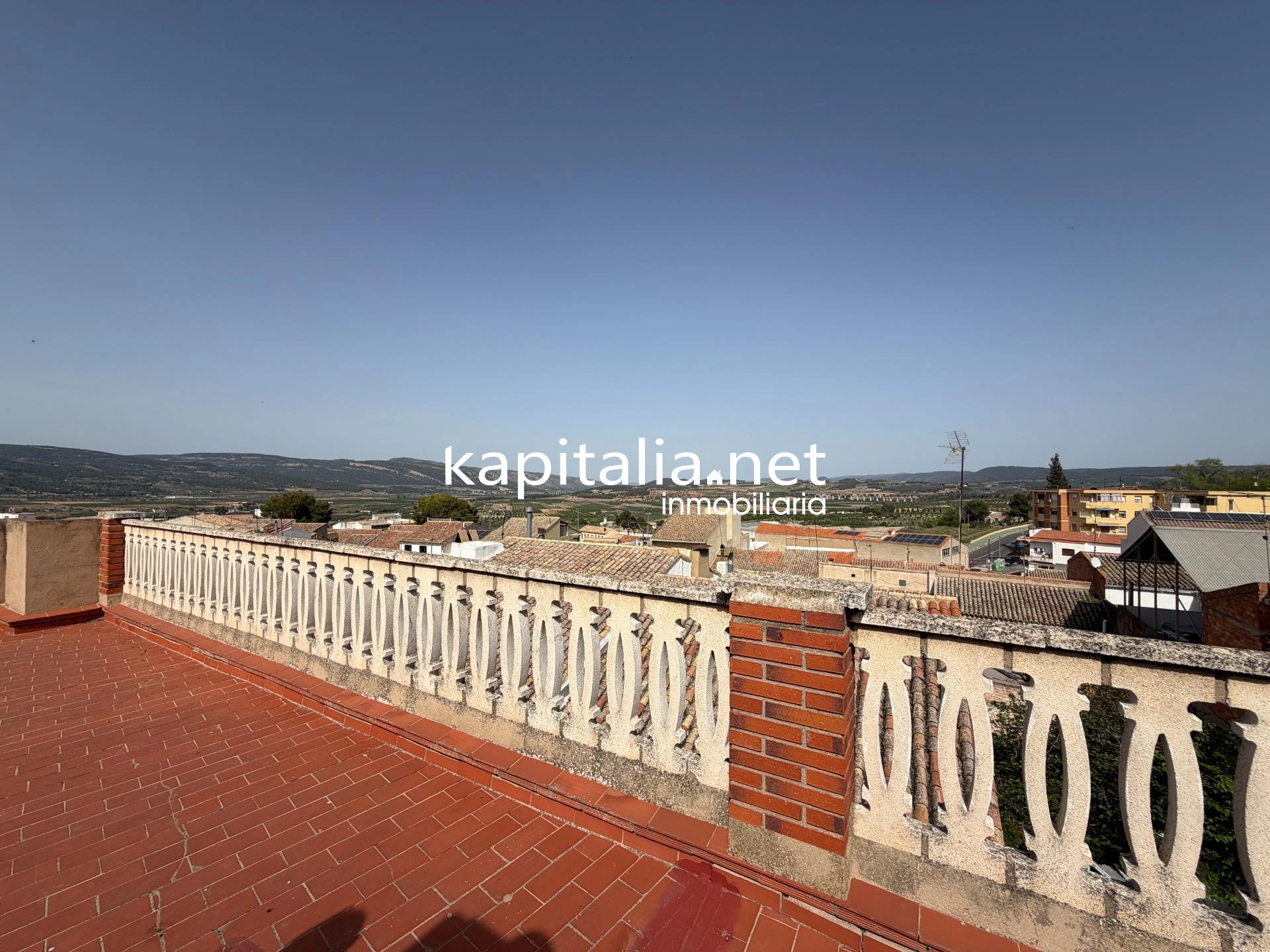 EDIFICIO EN EXCLUSIVA EN VENTA EN LA FONT DE LA FIGUERA.