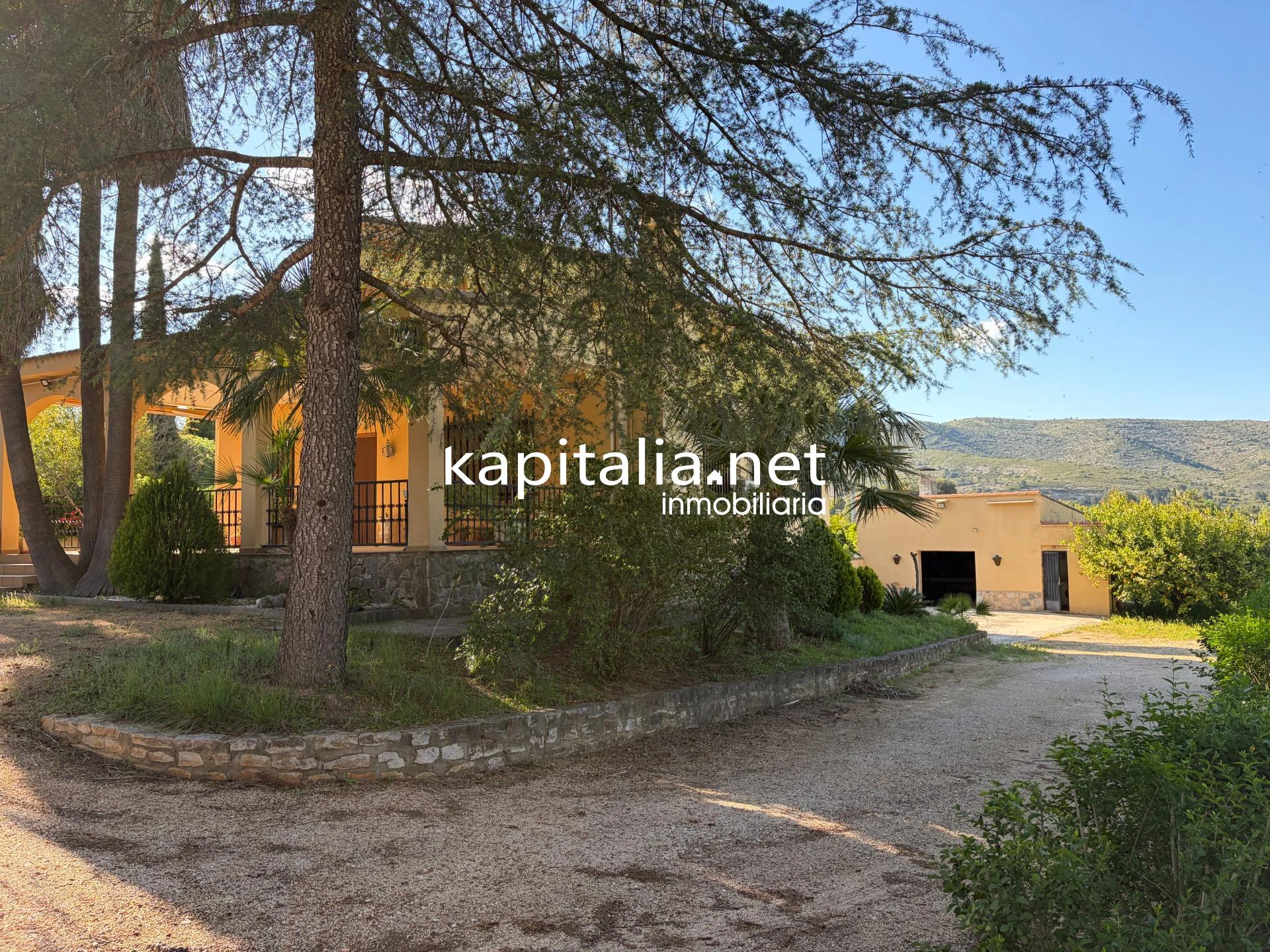 10408 - CHALET CON MAGNÍFICAS VISTAS EN EXCLUSIVA EN KAPITALIA!!