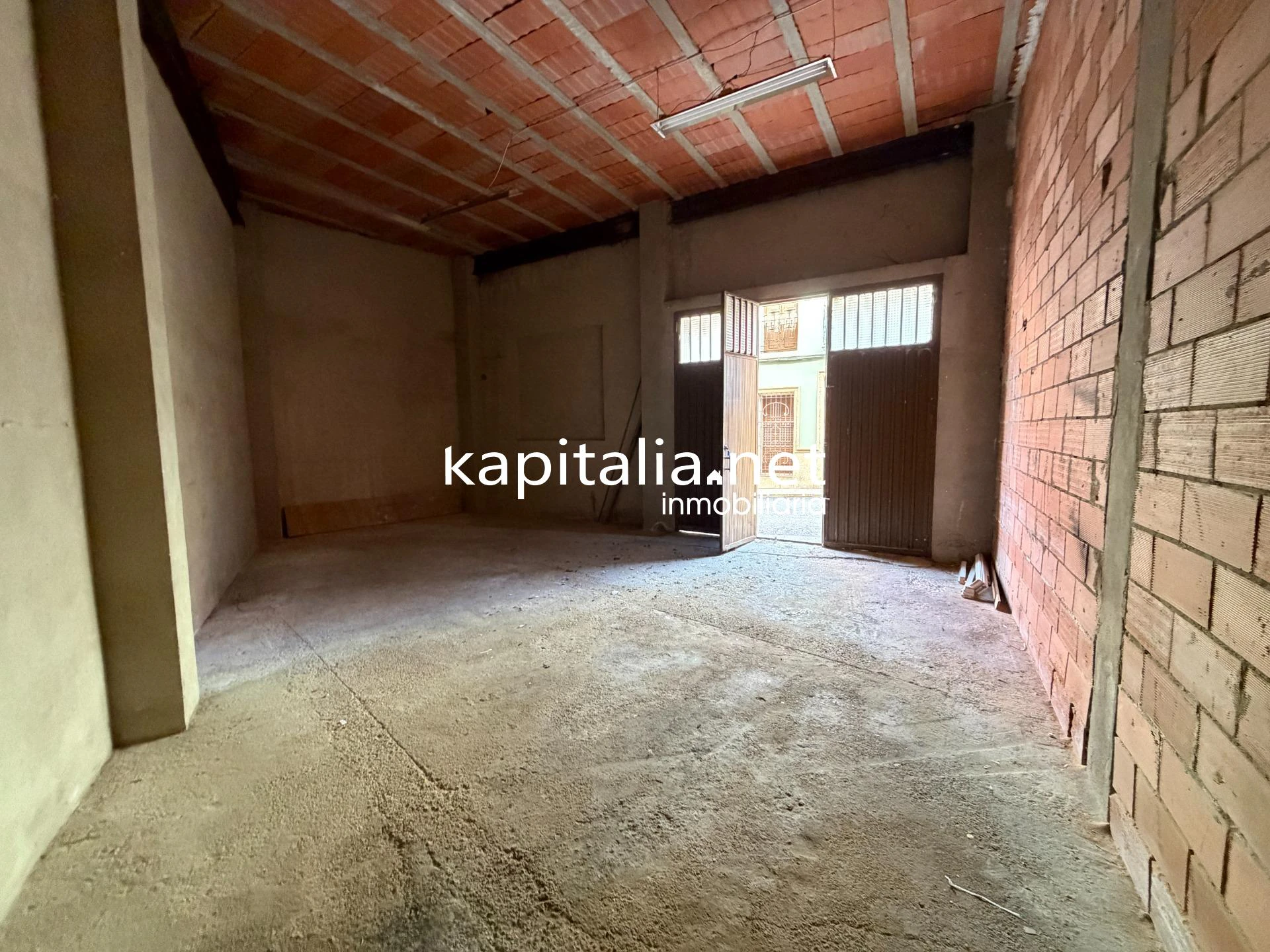 EDIFICIO EN EXCLUSIVA EN VENTA EN LA FONT DE LA FIGUERA.