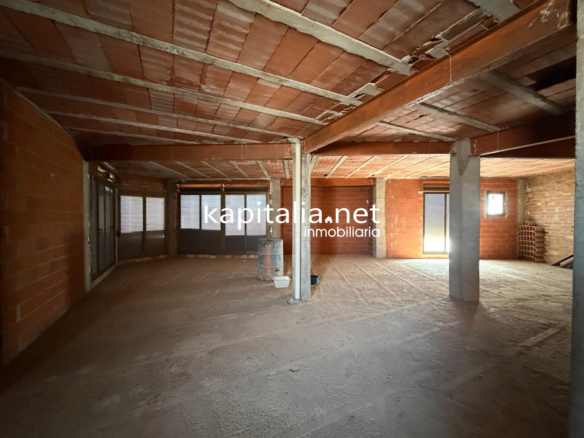 EDIFICIO EN EXCLUSIVA EN VENTA EN LA FONT DE LA FIGUERA.
