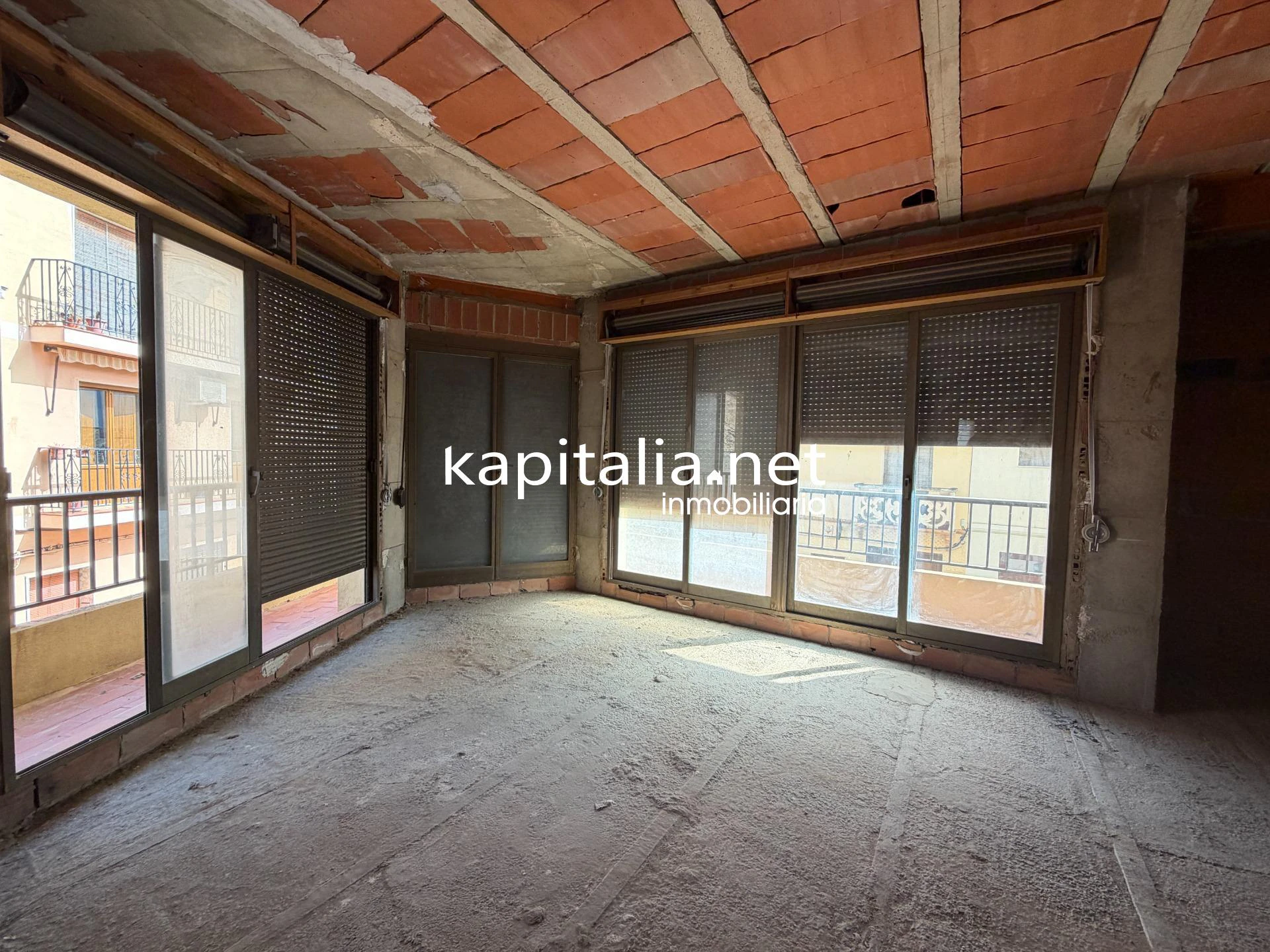 EDIFICIO EN EXCLUSIVA EN VENTA EN LA FONT DE LA FIGUERA.