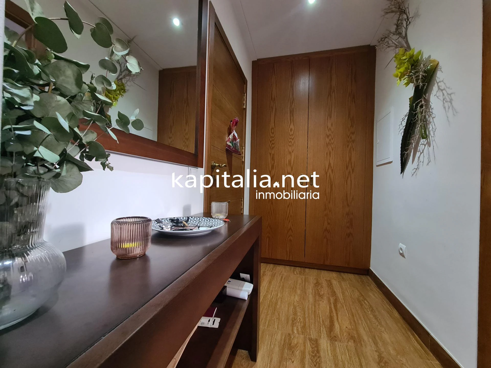 10414 - PISO EN EXCLUSIVA EN AYELO CON PATIO Y BARBACOA.