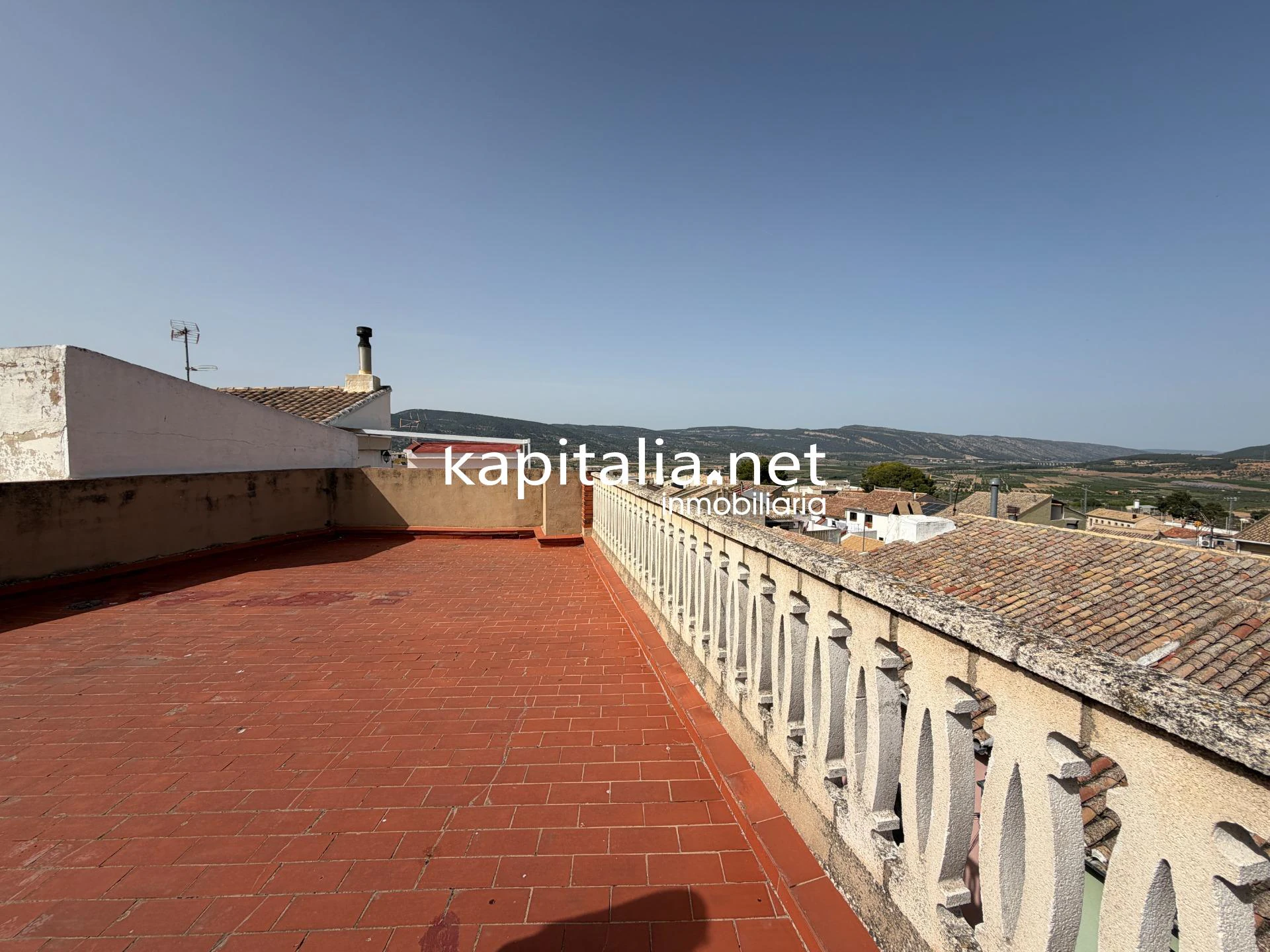 EDIFICIO EN EXCLUSIVA EN VENTA EN LA FONT DE LA FIGUERA.