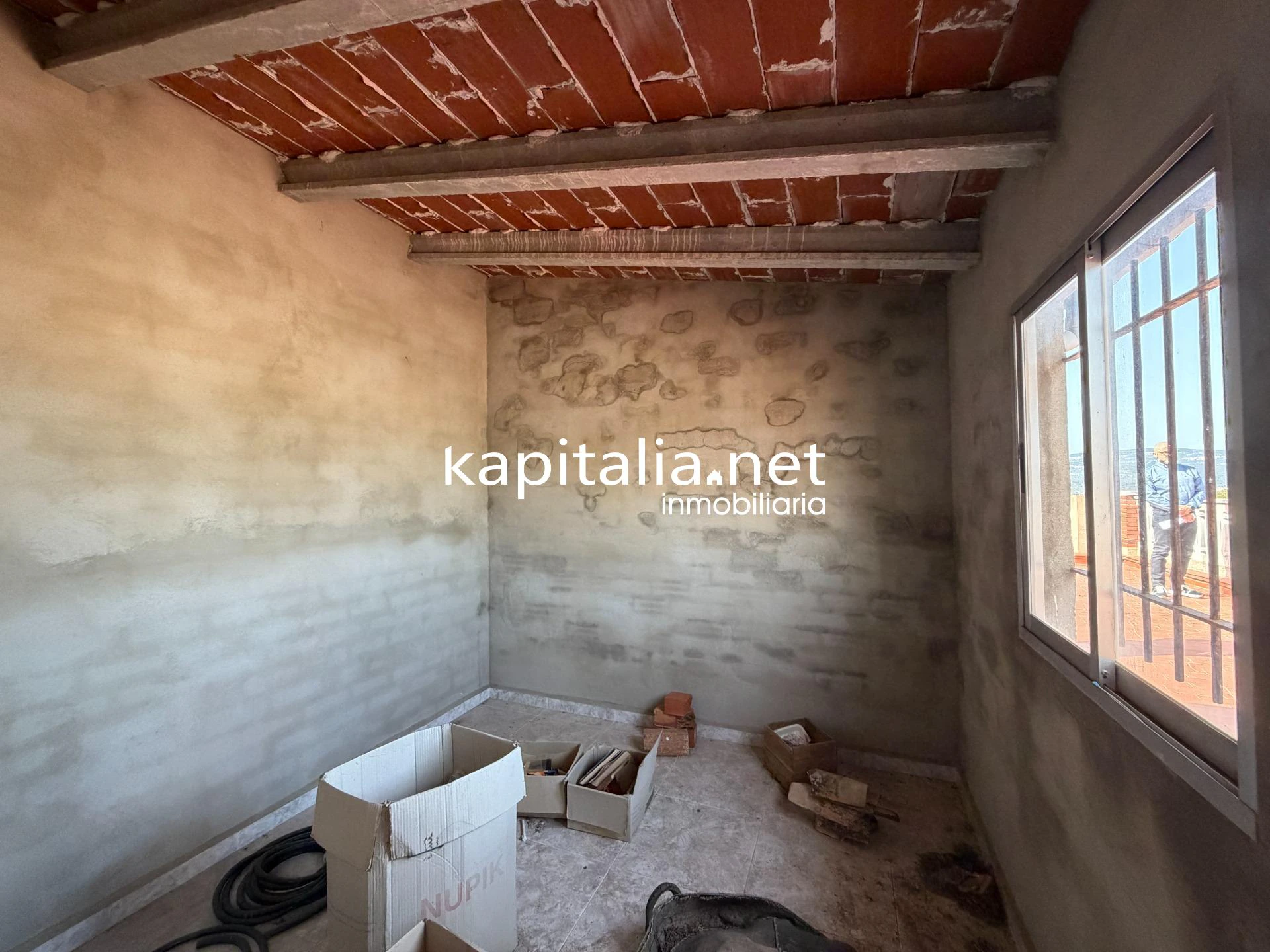 EDIFICIO EN EXCLUSIVA EN VENTA EN LA FONT DE LA FIGUERA.