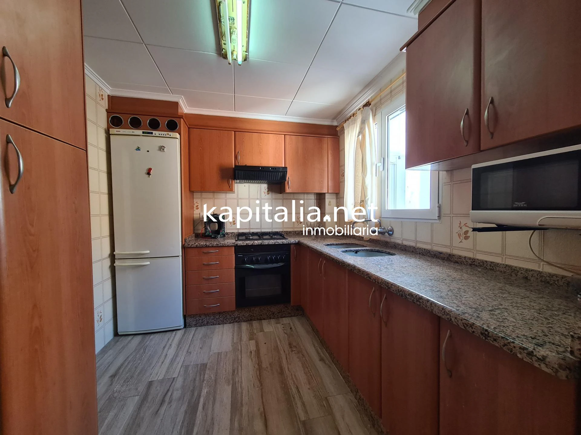 10416 - PISO EN EXCLUSIVA EN AYELO DE MALFERIT DE GRANDES DIMENSIONES Y MUY LUMINOSO.