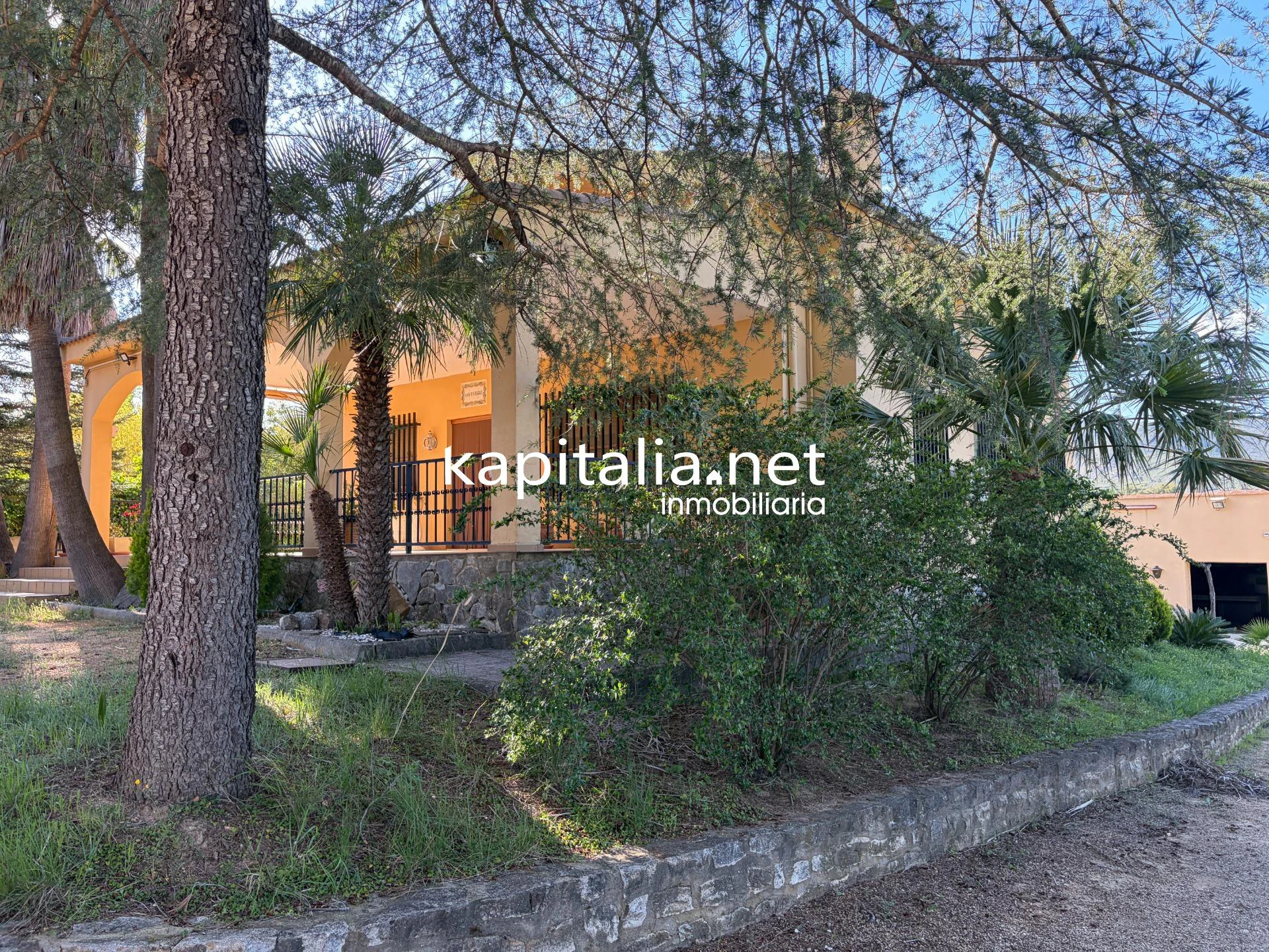 10408 - CHALET CON MAGNÍFICAS VISTAS EN EXCLUSIVA EN KAPITALIA!!