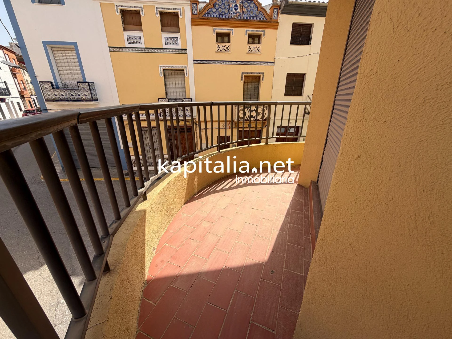 EDIFICIO EN EXCLUSIVA EN VENTA EN LA FONT DE LA FIGUERA.