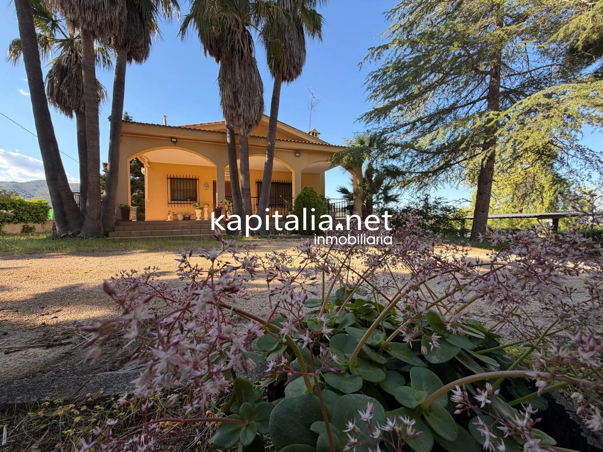 10408 - CHALET CON MAGNÍFICAS VISTAS EN EXCLUSIVA EN KAPITALIA!!