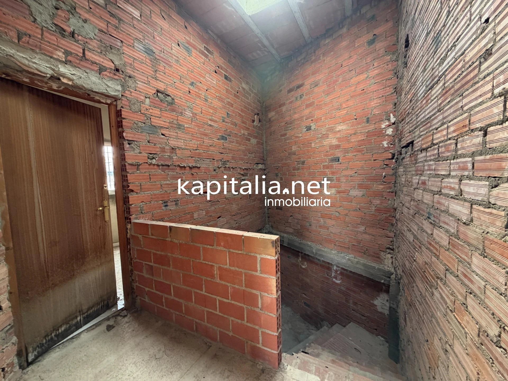 EDIFICIO EN EXCLUSIVA EN VENTA EN LA FONT DE LA FIGUERA.