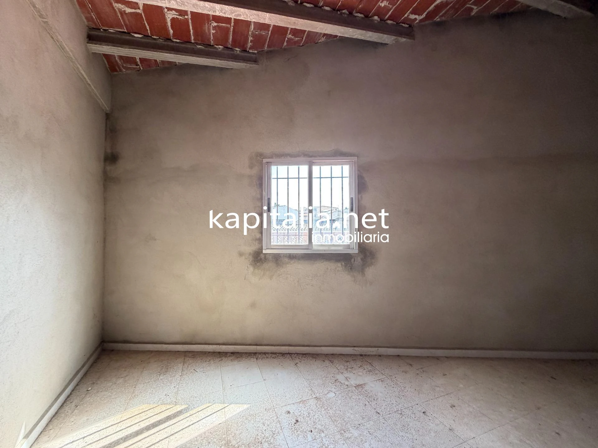 EDIFICIO EN EXCLUSIVA EN VENTA EN LA FONT DE LA FIGUERA.