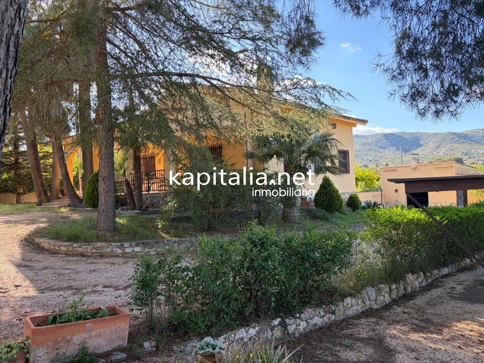 10408 - CHALET CON MAGNÍFICAS VISTAS EN EXCLUSIVA EN KAPITALIA!!
