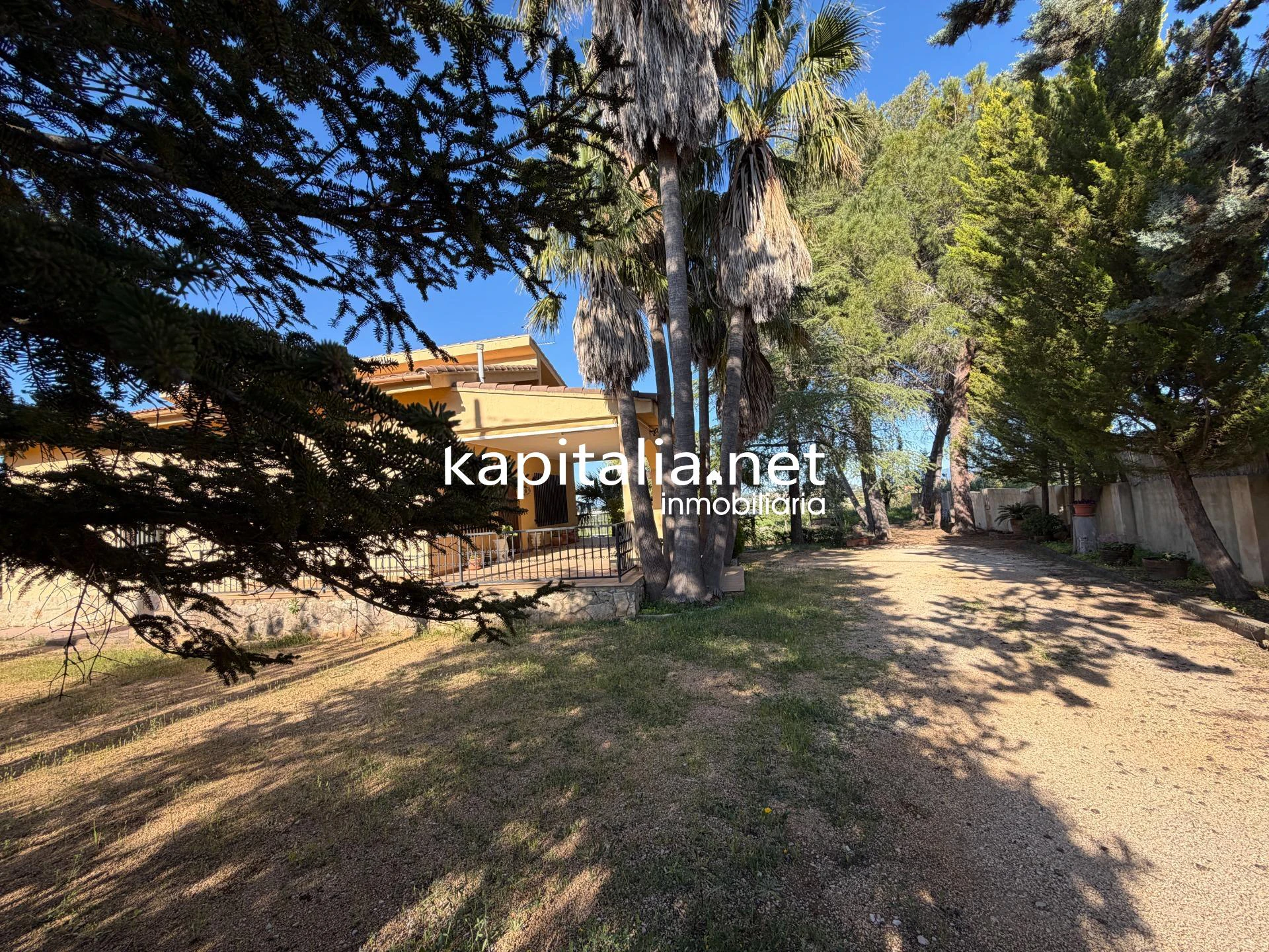 10408 - CHALET CON MAGNÍFICAS VISTAS EN EXCLUSIVA EN KAPITALIA!!