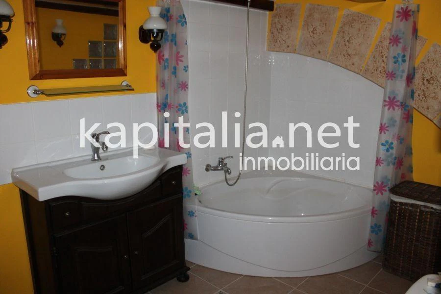 10362 - Encantadora casa de pueblo en la vila