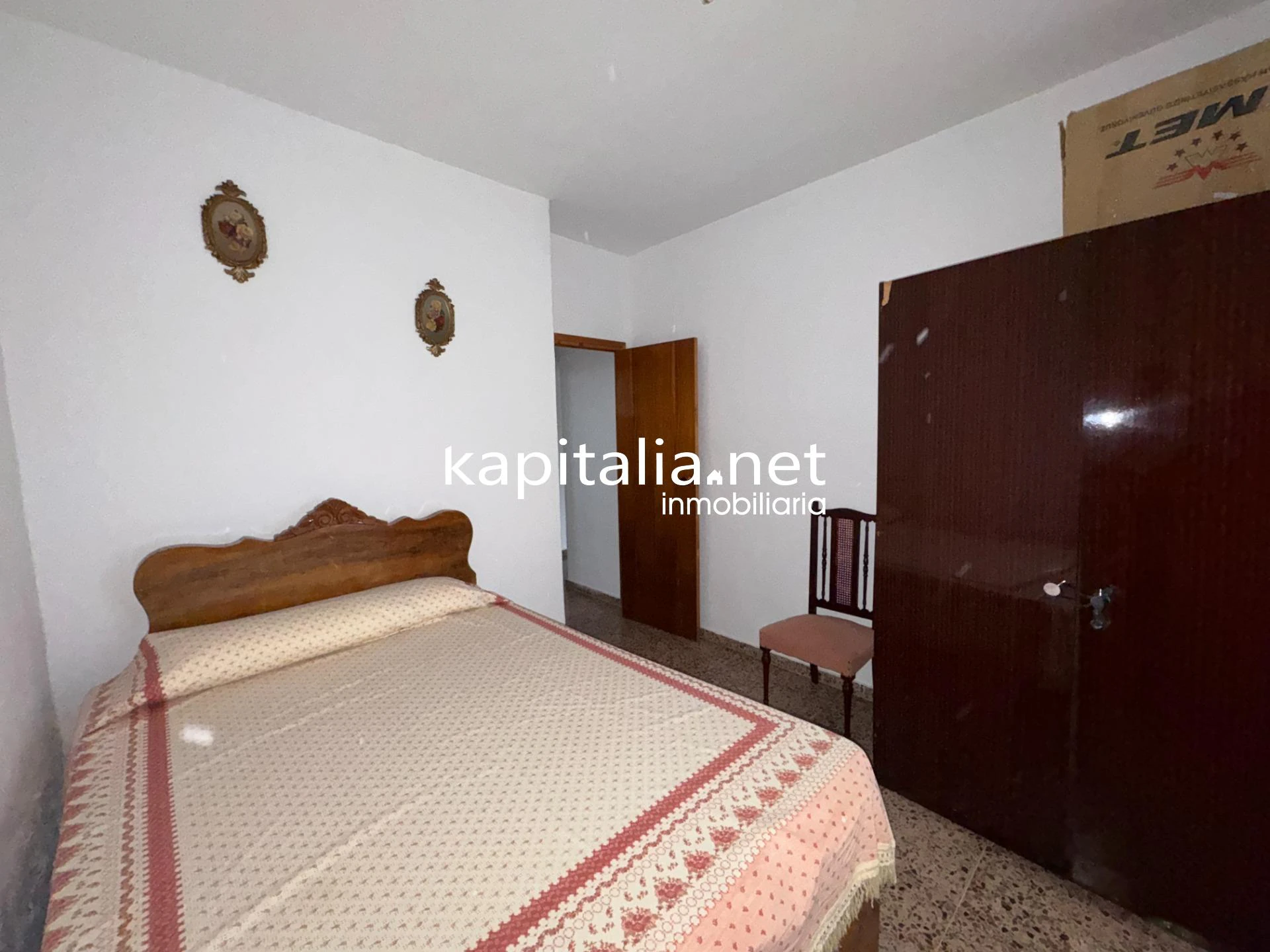 10224 - CASA DE CAMPO A LA VENTA EN ONTINYENT
