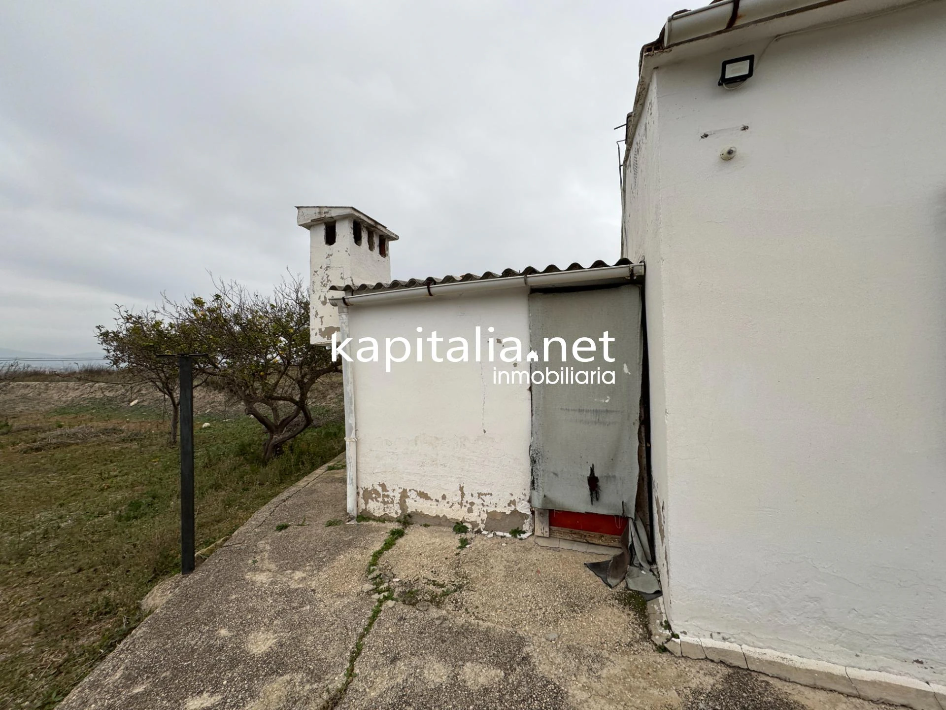 10224 - CASA DE CAMPO A LA VENTA EN ONTINYENT
