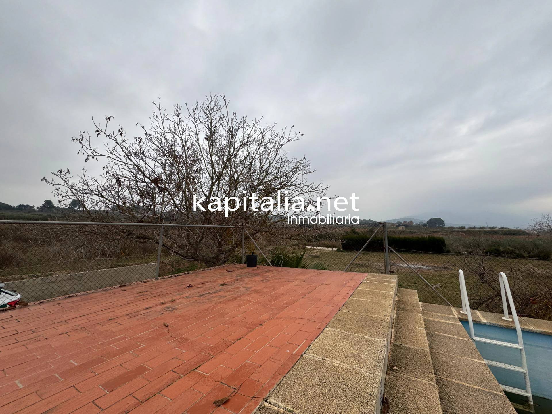 10224 - CASA DE CAMPO A LA VENTA EN ONTINYENT