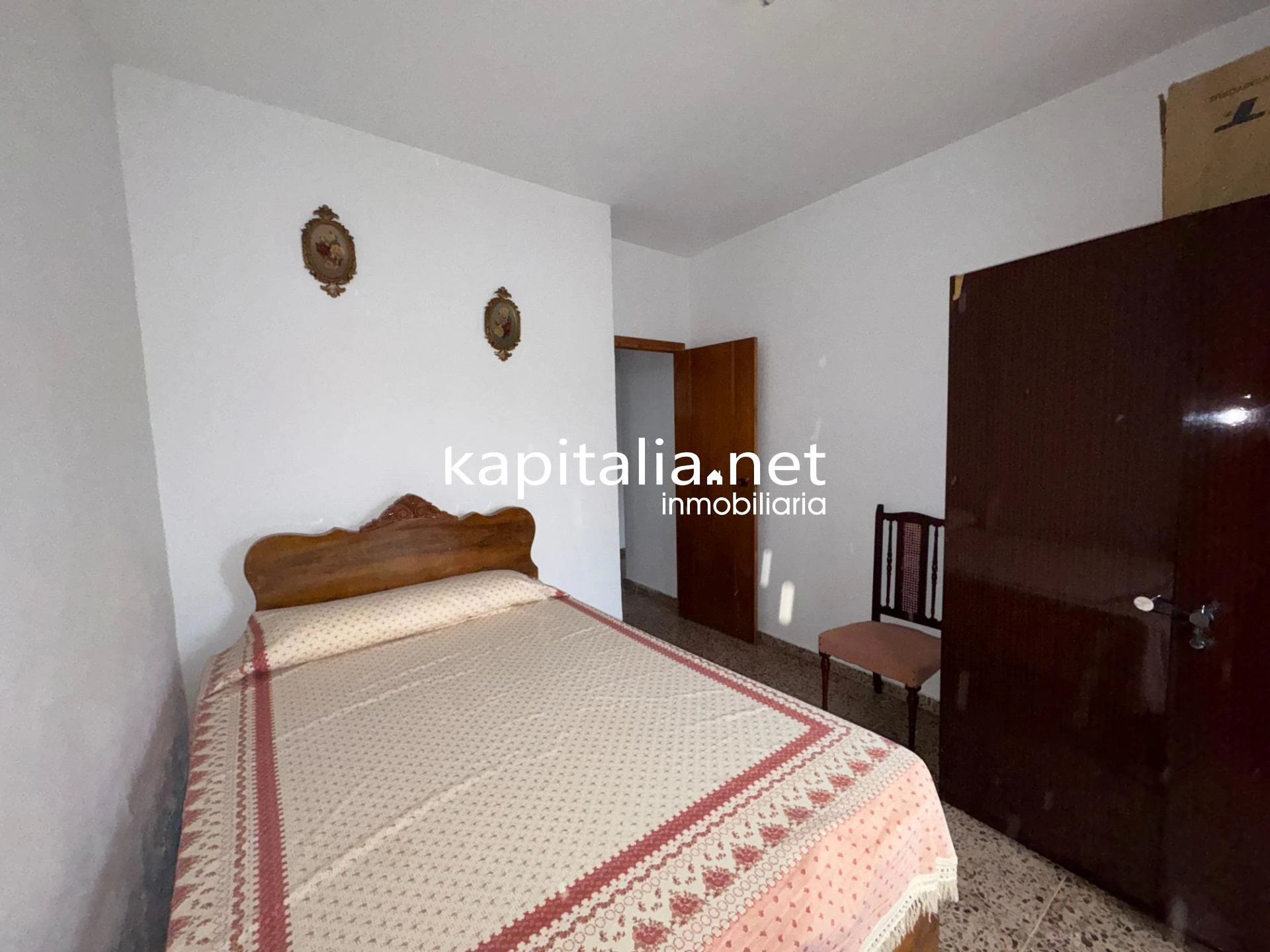 10224 - CASA DE CAMPO A LA VENTA EN ONTINYENT