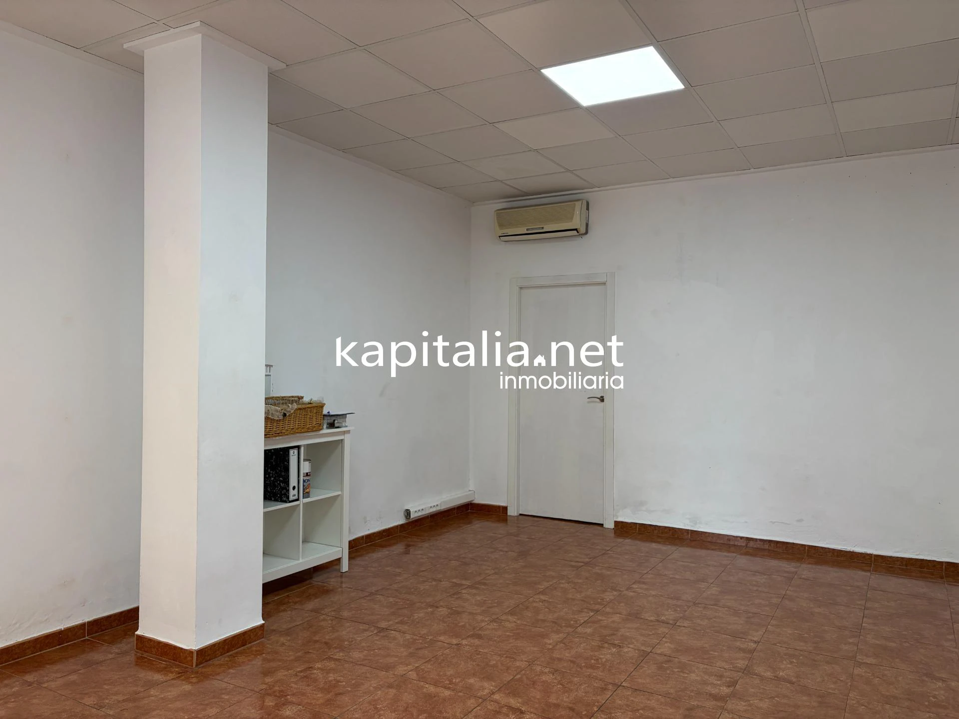 10427 - LOCAL EN EXCLUSIVA EN KAPITALIA EN PLENO CENTRO DE ONTINYENT.