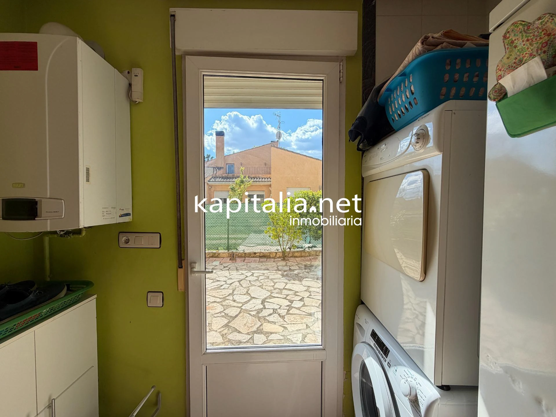 10417 - ESPECTACULAR CHALET EN URBANIZACIÓN EN ONTINYENT.