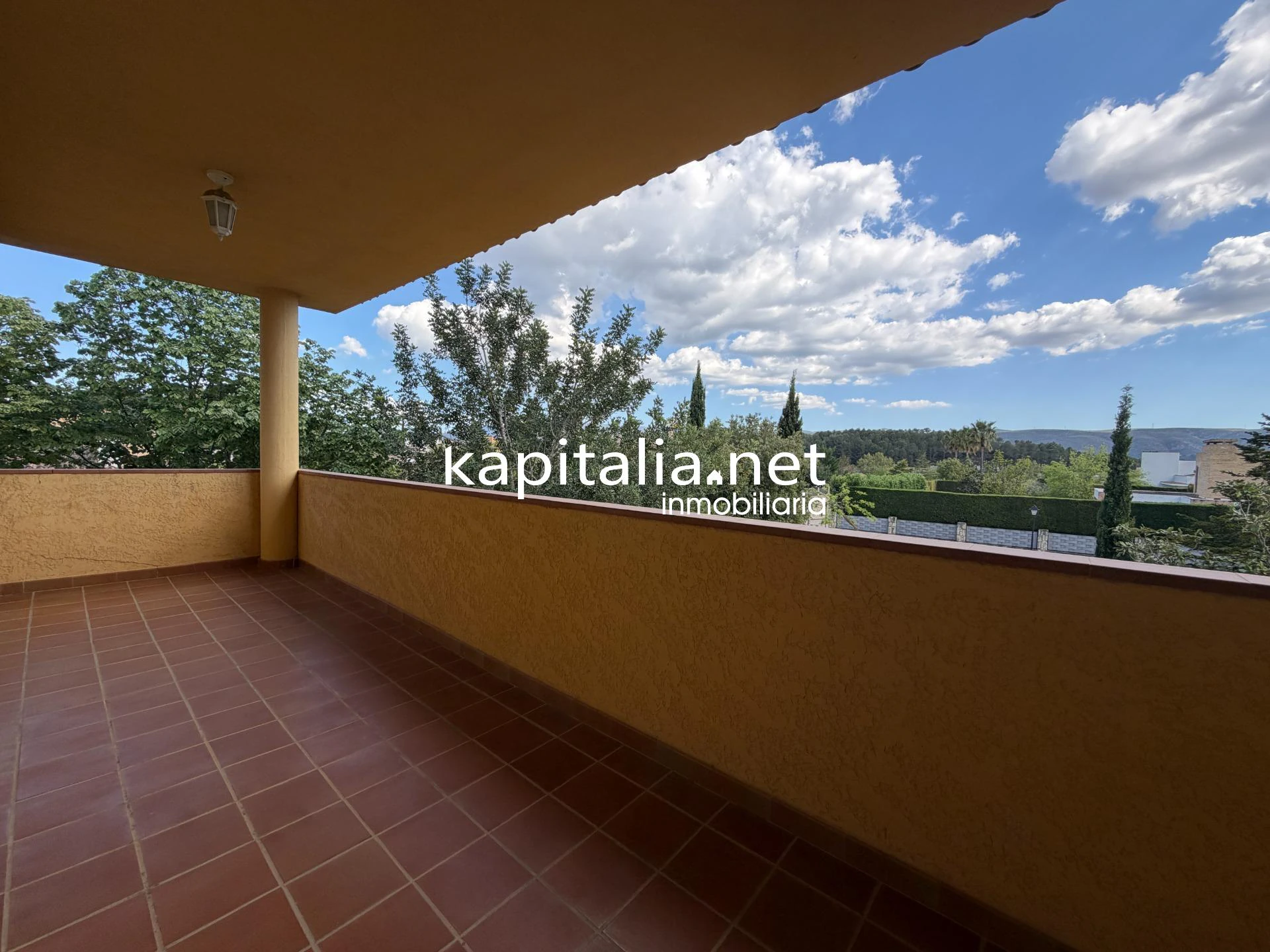 10417 - ESPECTACULAR CHALET EN URBANIZACIÓN EN ONTINYENT.
