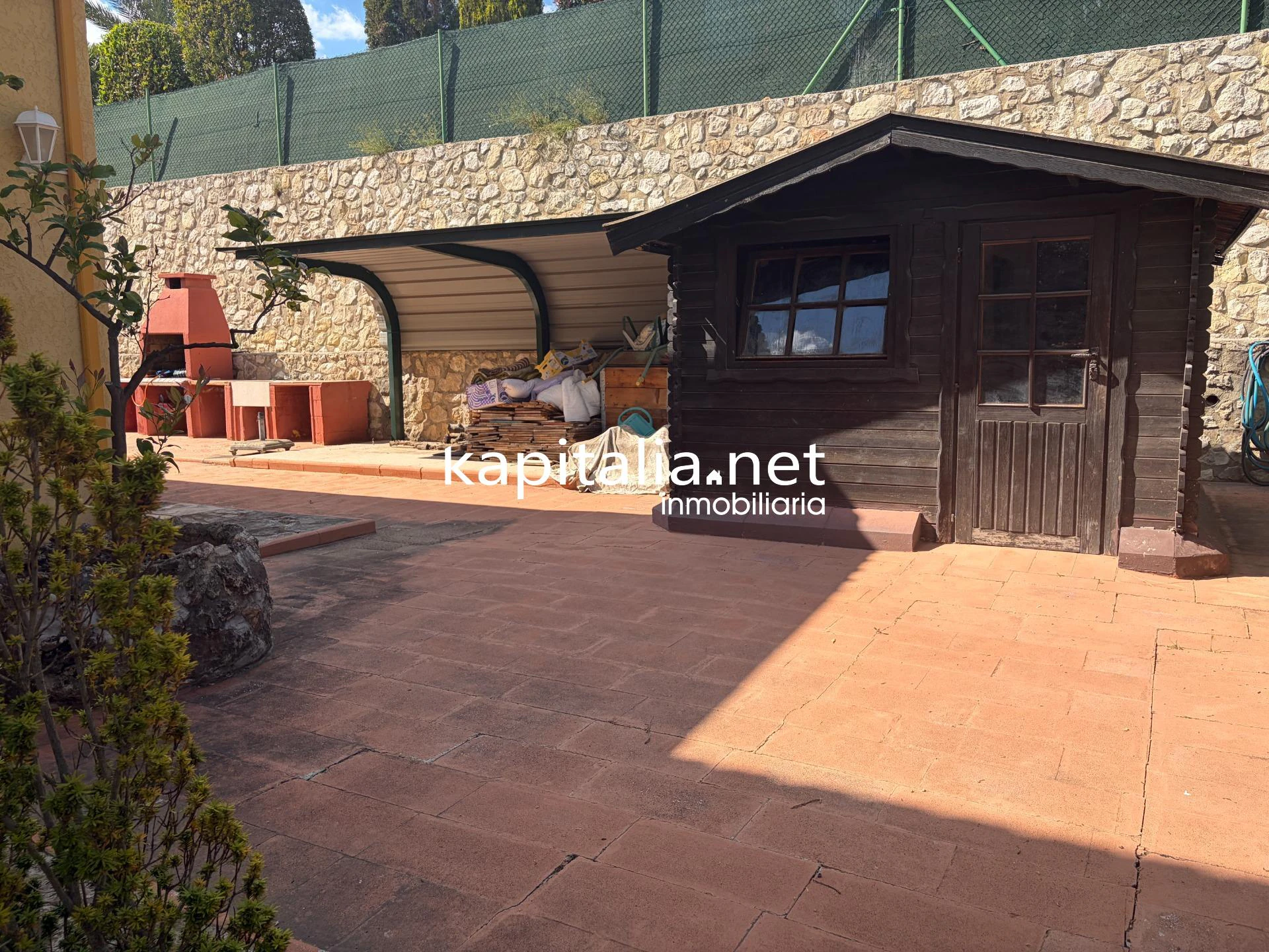 10417 - ESPECTACULAR CHALET EN URBANIZACIÓN EN ONTINYENT.