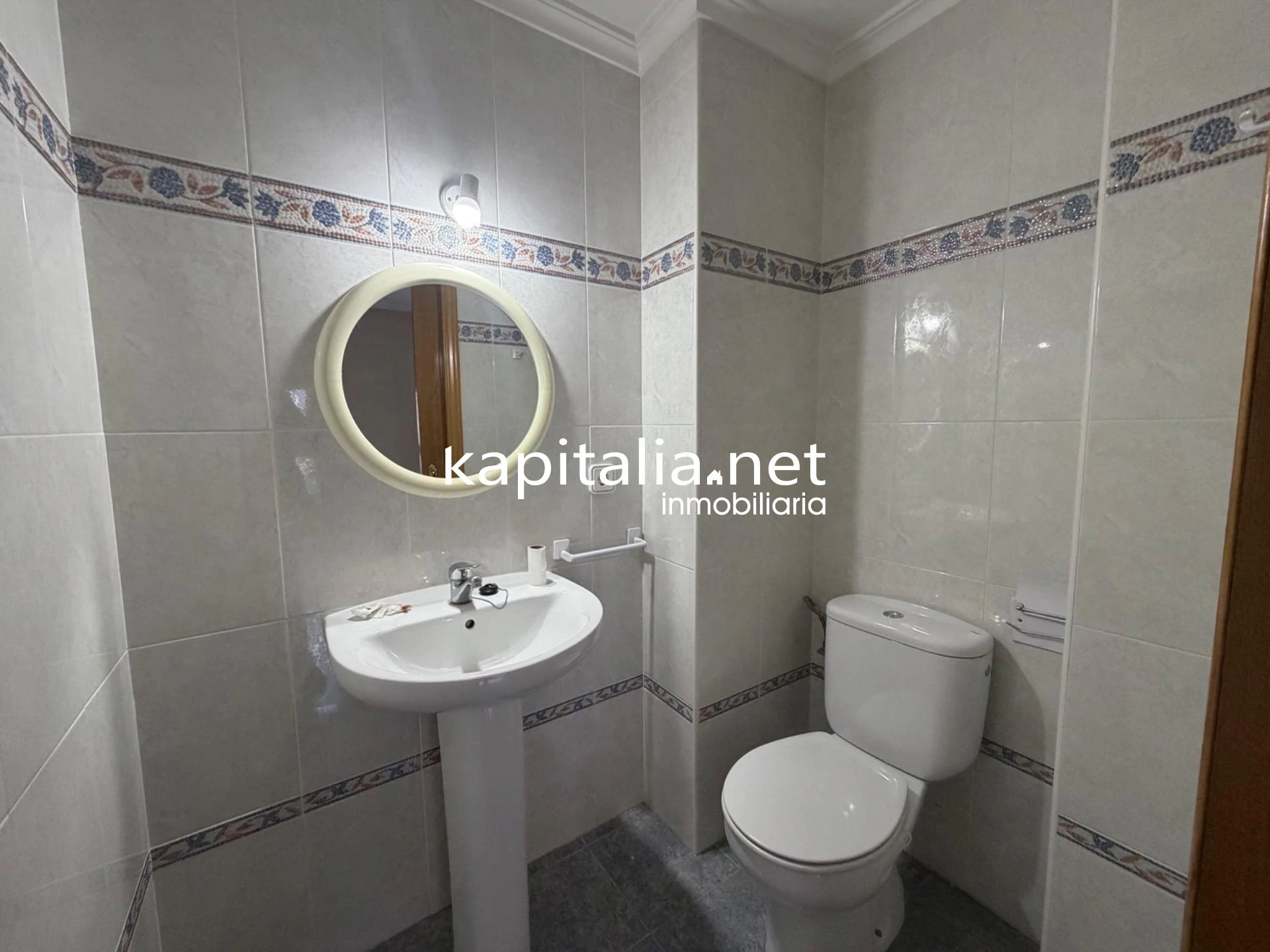 10243 - Piso de 4 habitaciones en Santa Rosa