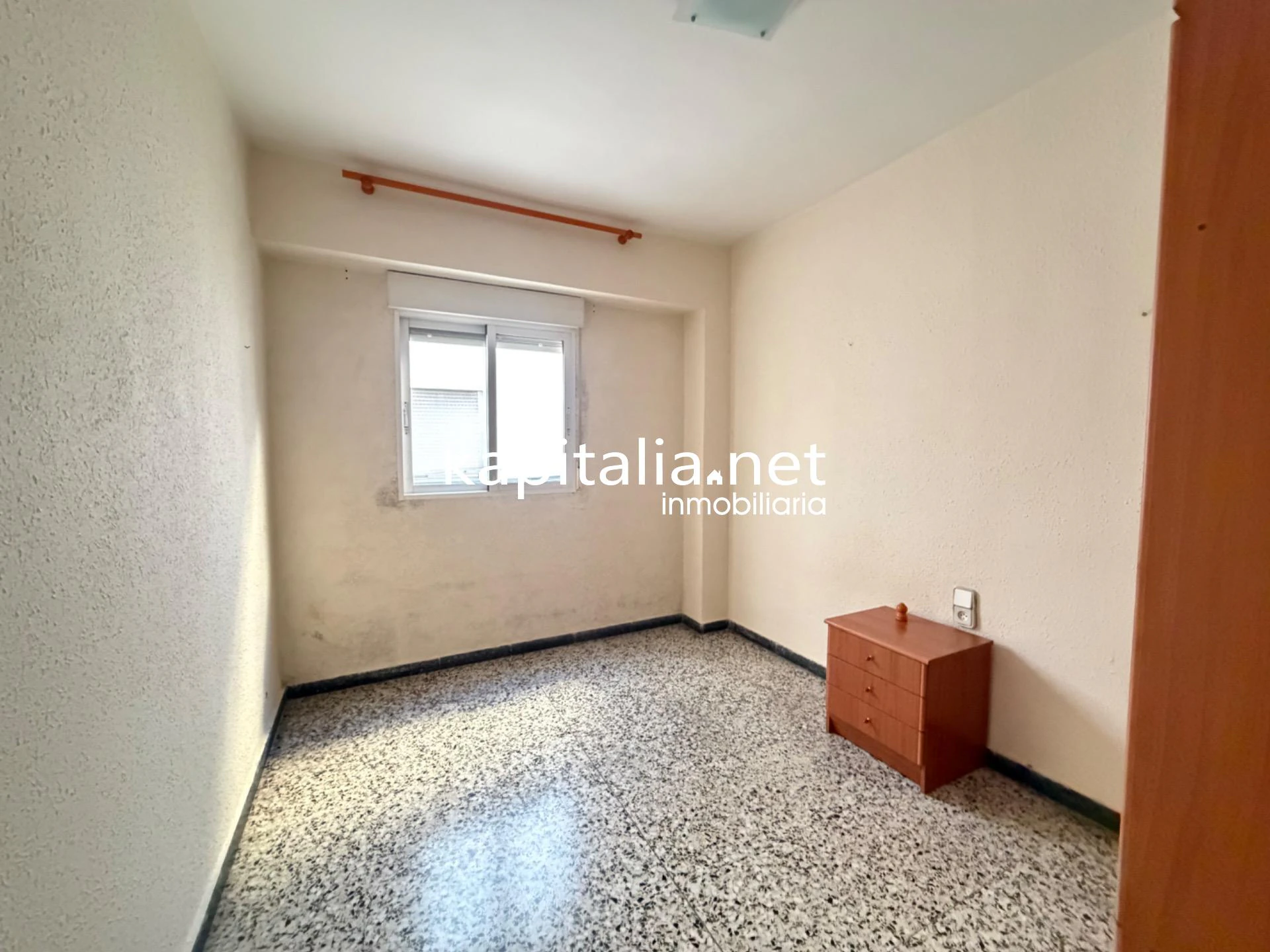 10243 - Piso de 4 habitaciones en Santa Rosa