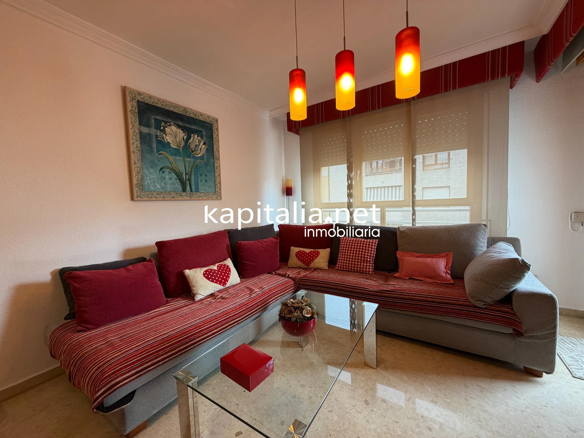 10439 - ACOGEDOR PISO EN AMPLIA AVENIDA EN EXCLUSIVA EN KAPITALIA!!.