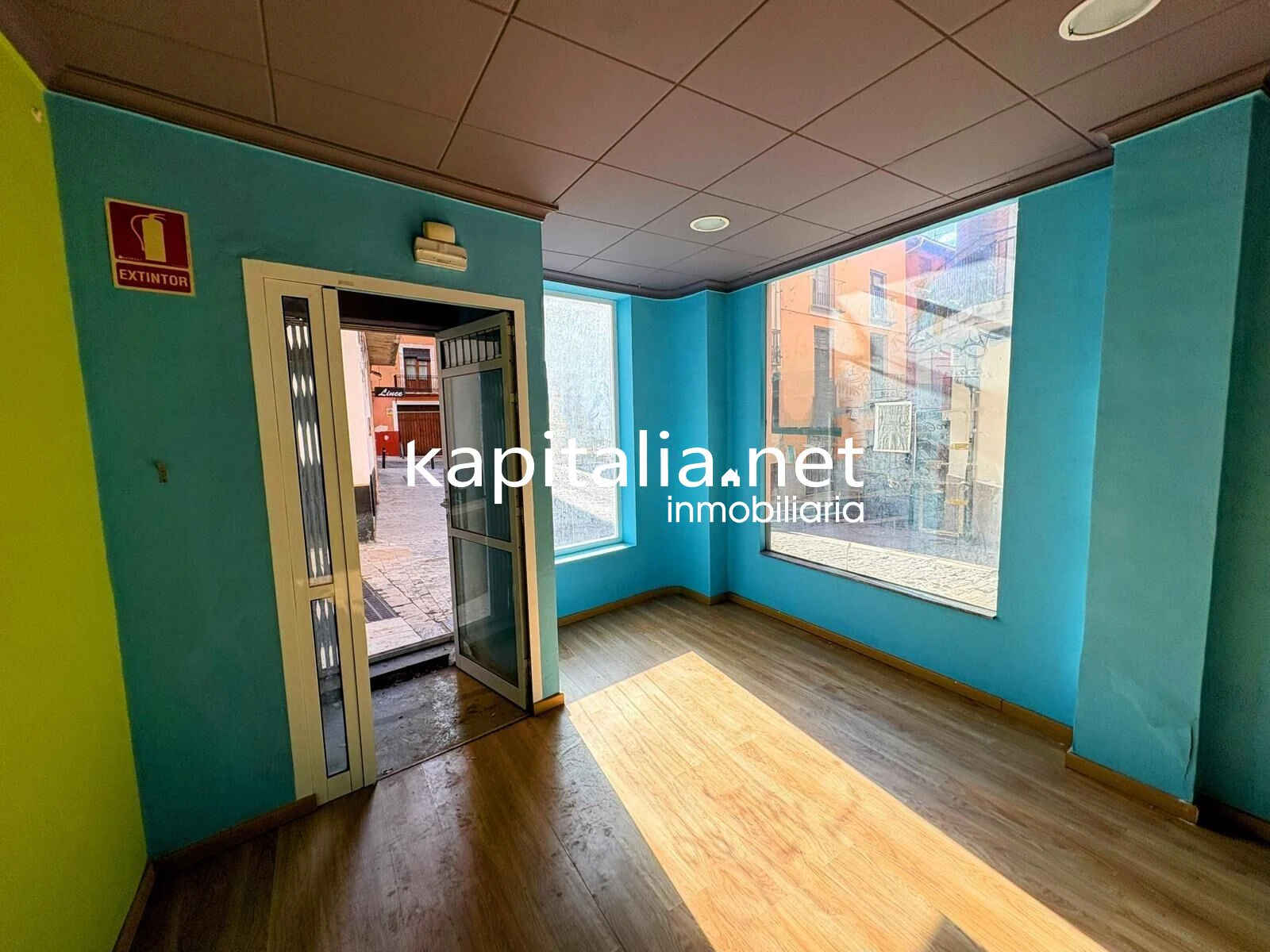 10440 - LOCAL COMERCIAL Y RESIDENCIAL A LA VENTA EN XATIVA
