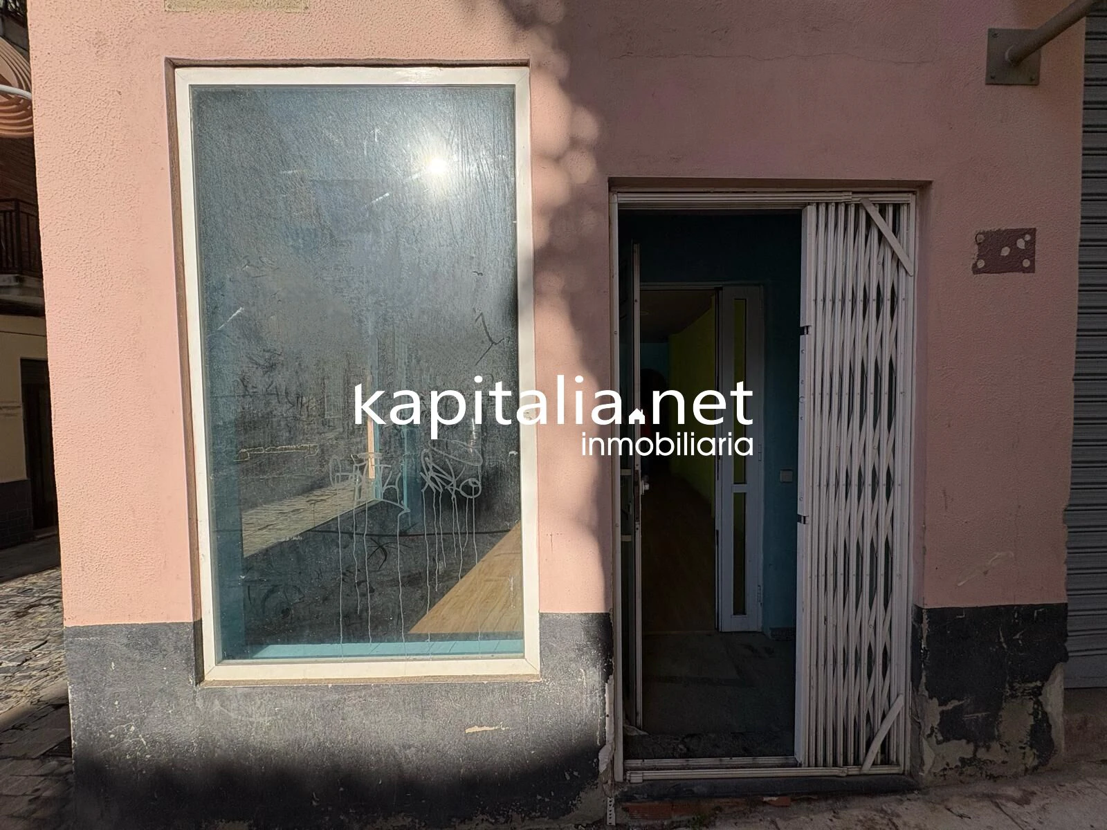 10440 - LOCAL COMERCIAL Y RESIDENCIAL A LA VENTA EN XATIVA