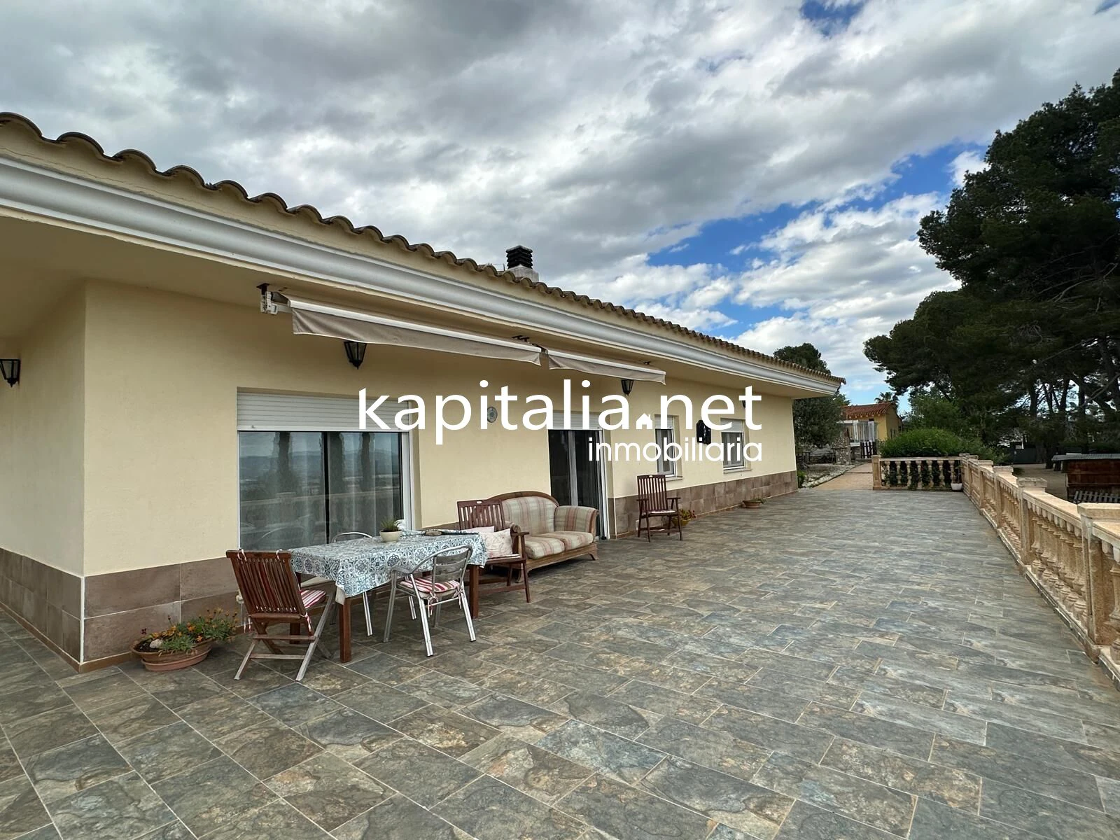 09977 - Chalet a la venta en L´Olleria (Valencia)