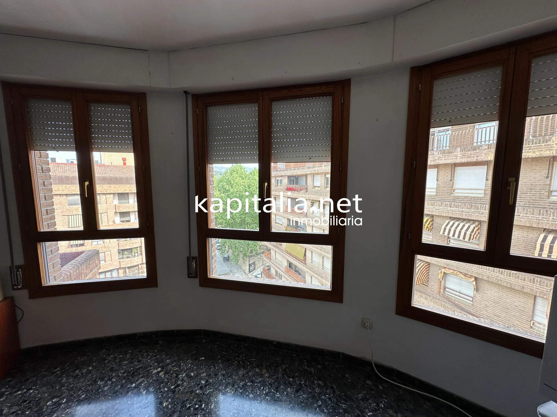 10253 - PISO A LA VENTA EN ONTINYENT
