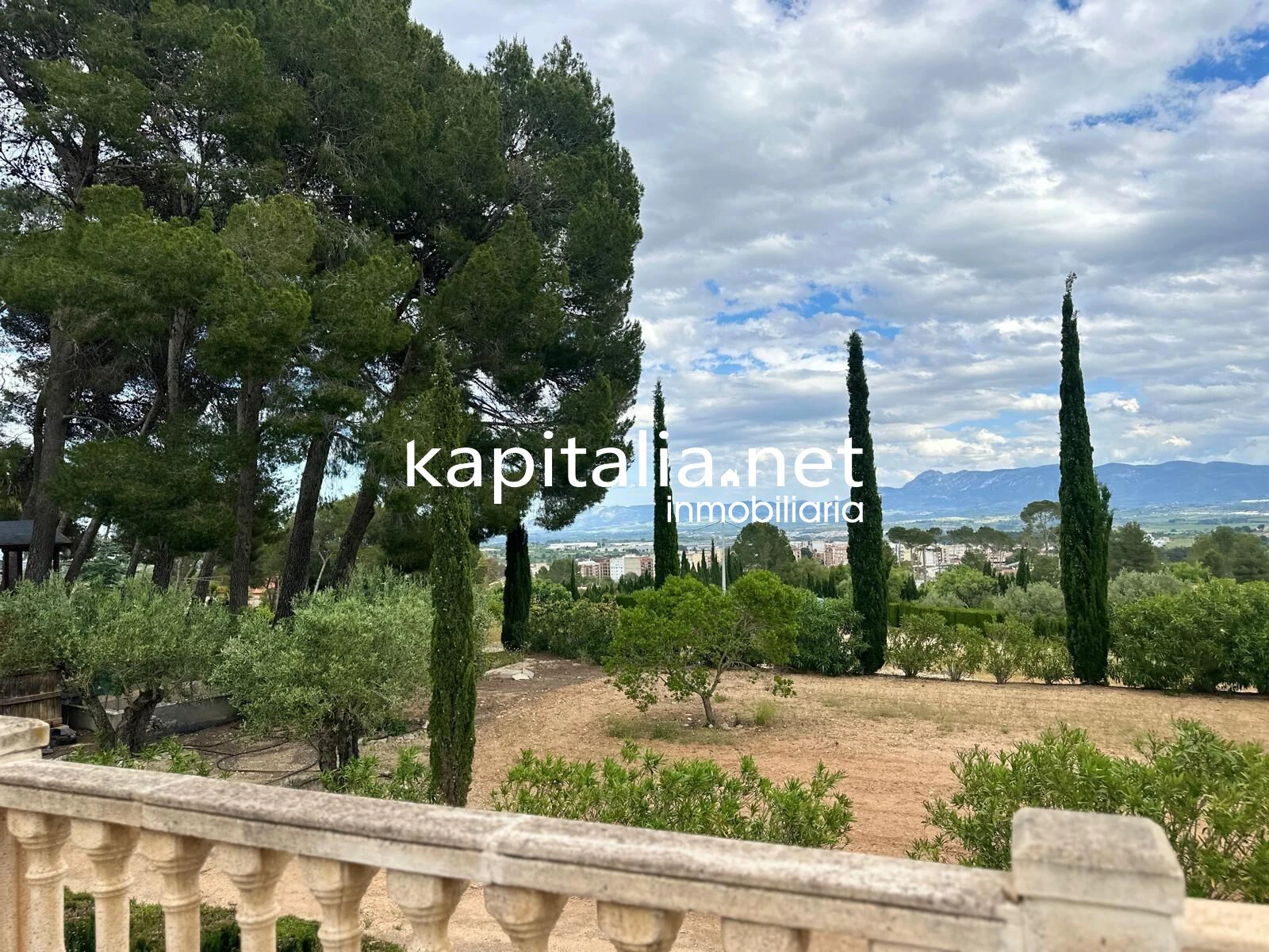 09977 - Chalet a la venta en L´Olleria (Valencia)