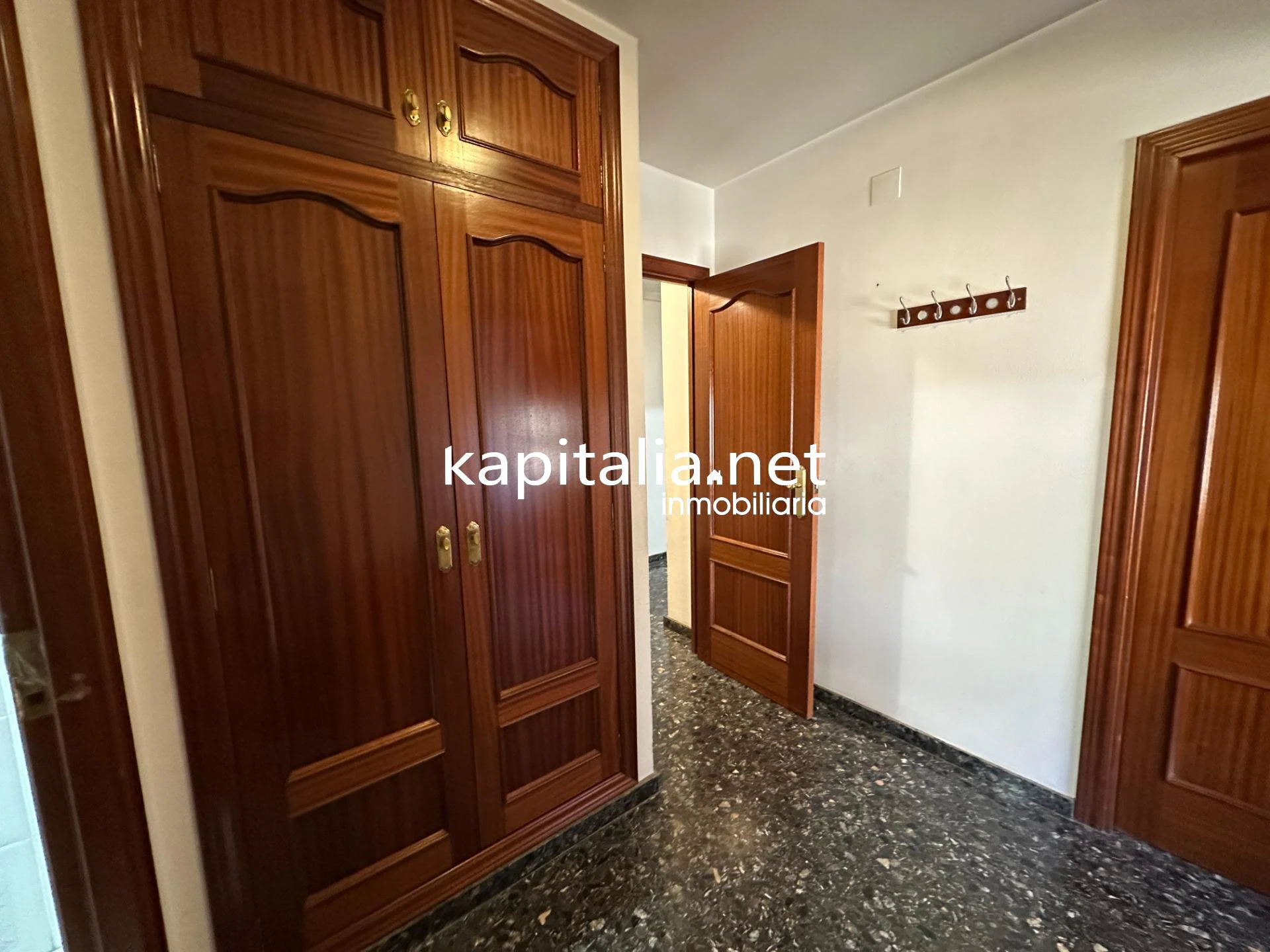 10253 - PISO A LA VENTA EN ONTINYENT