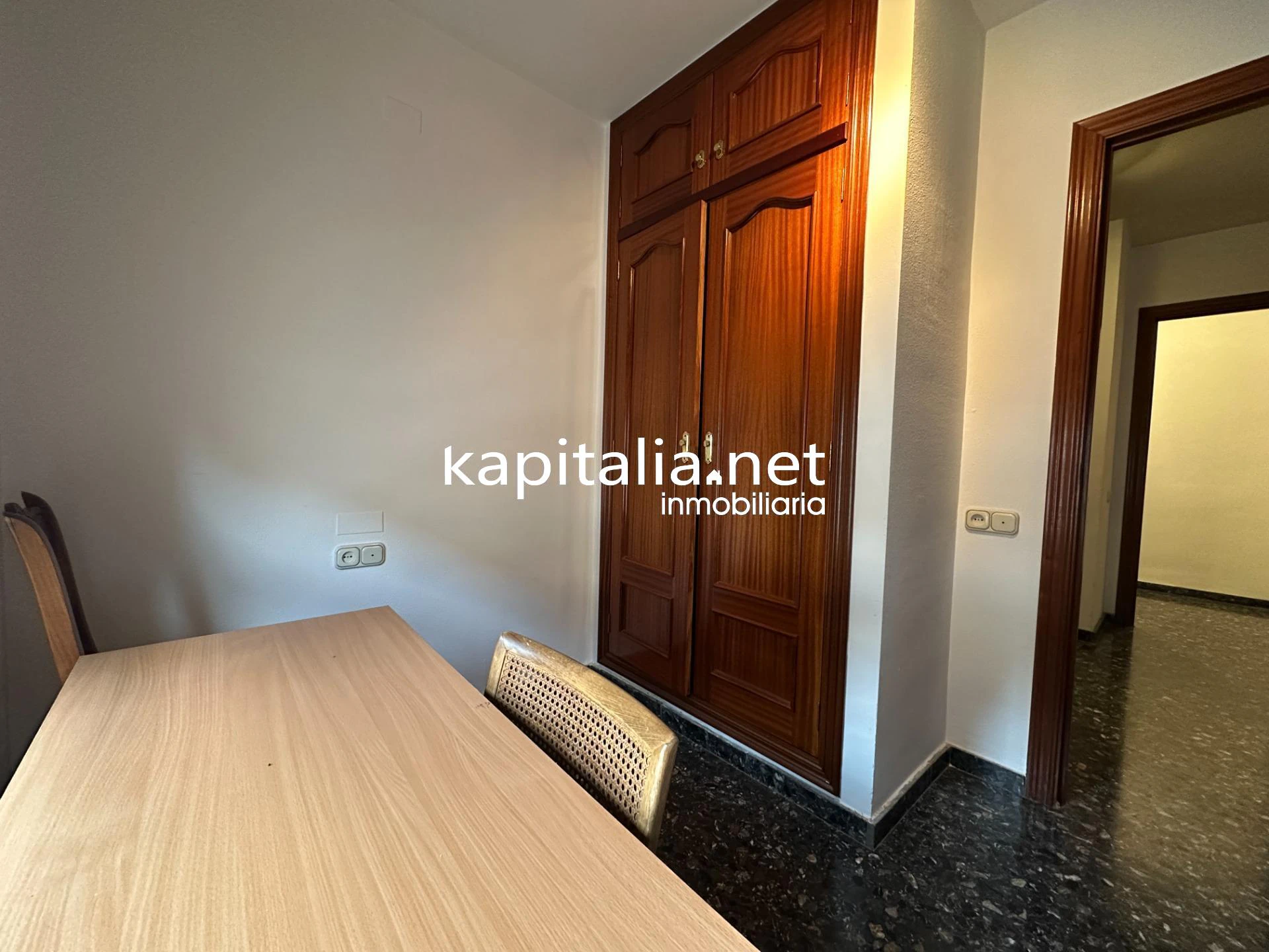 10253 - PISO A LA VENTA EN ONTINYENT