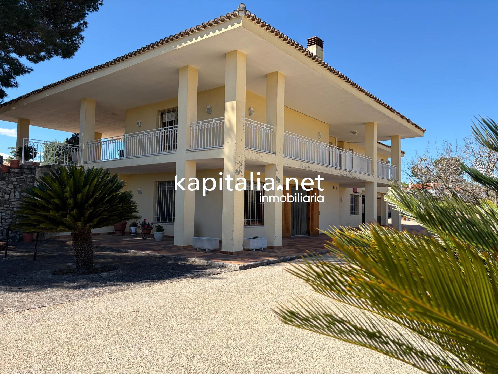 10393 - ESPECTACULAR CHALET CON DOS POSIBLES VIVIENDAS EN ONTINYENT Y MAGNIFICAS VISTAS A LA MONTAÑA