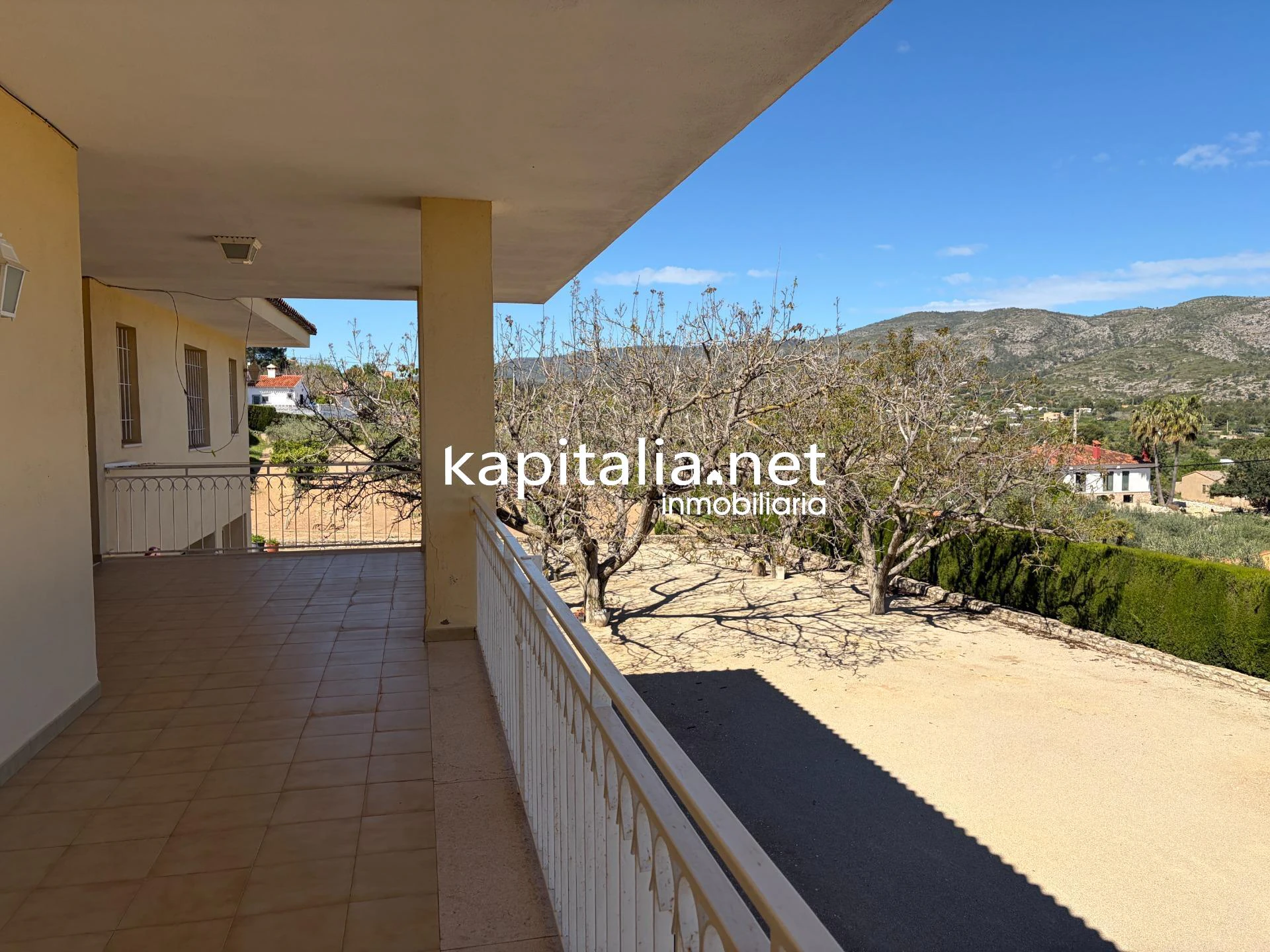 10393 - ESPECTACULAR CHALET CON DOS POSIBLES VIVIENDAS EN ONTINYENT Y MAGNIFICAS VISTAS A LA MONTAÑA