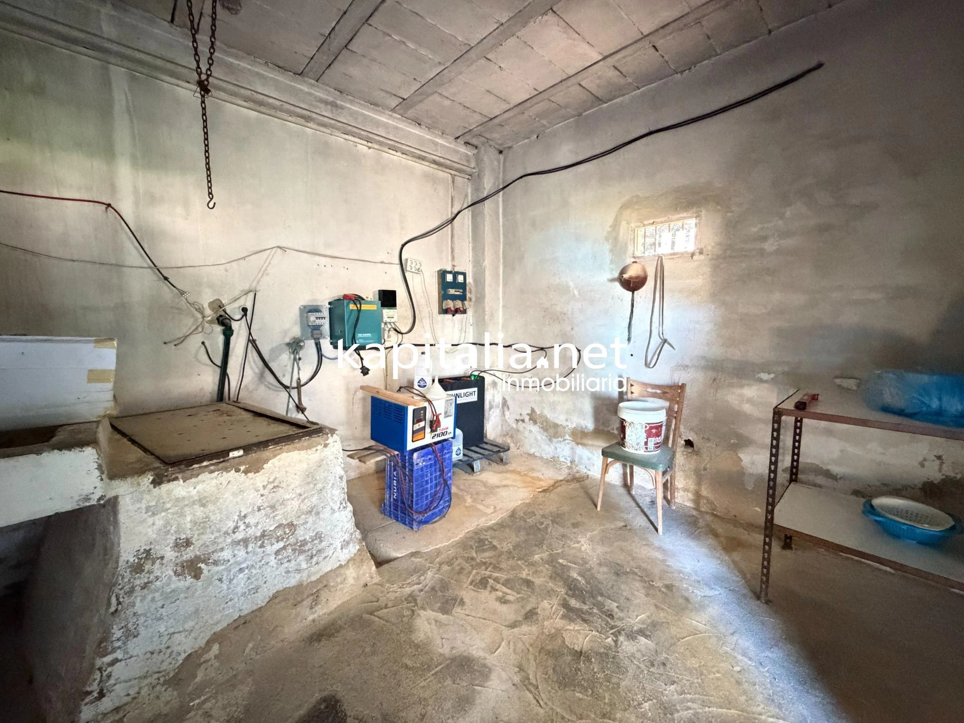 Casa con explotación agrícola en desuso