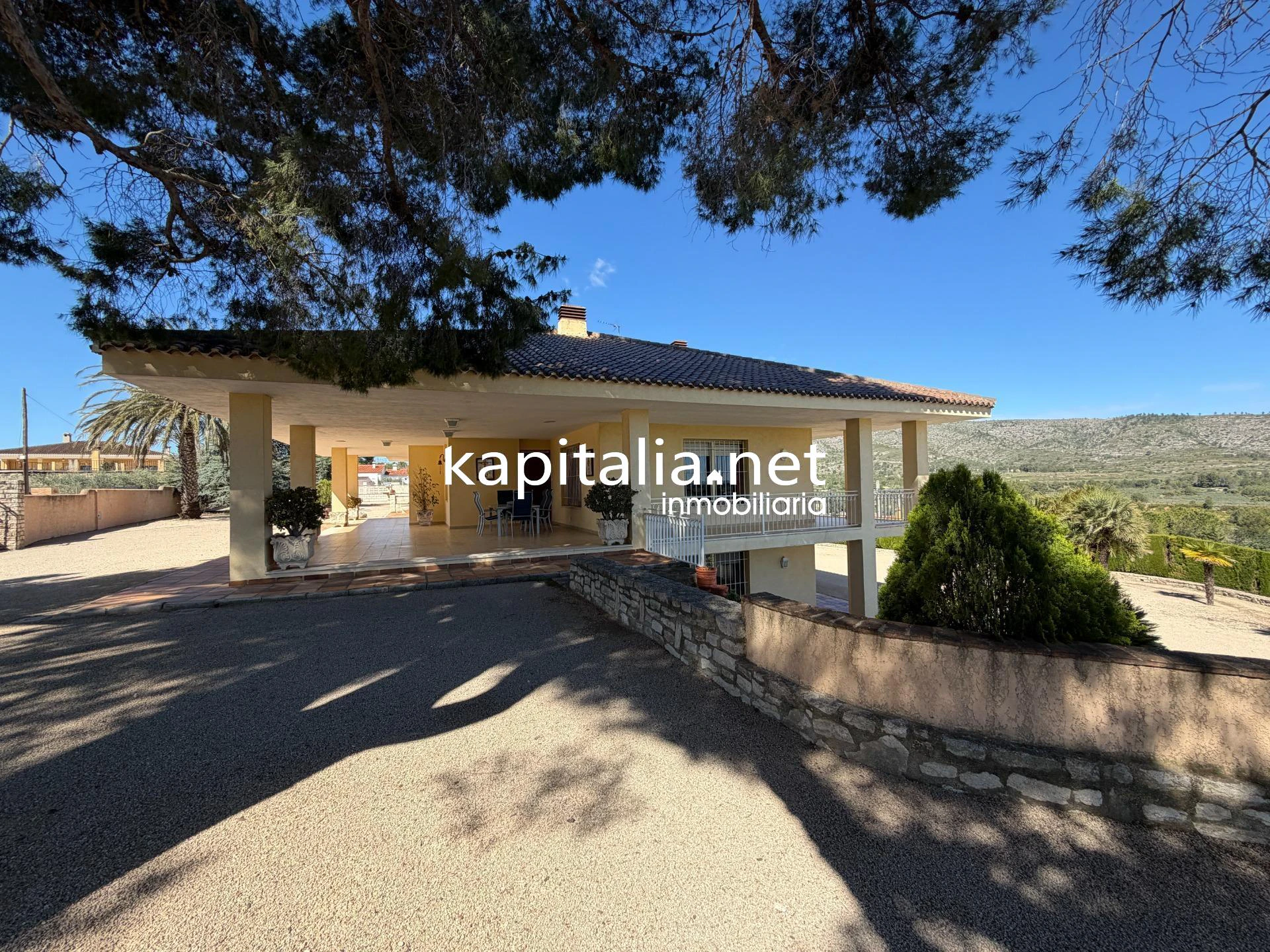 10393 - ESPECTACULAR CHALET CON DOS POSIBLES VIVIENDAS EN ONTINYENT Y MAGNIFICAS VISTAS A LA MONTAÑA