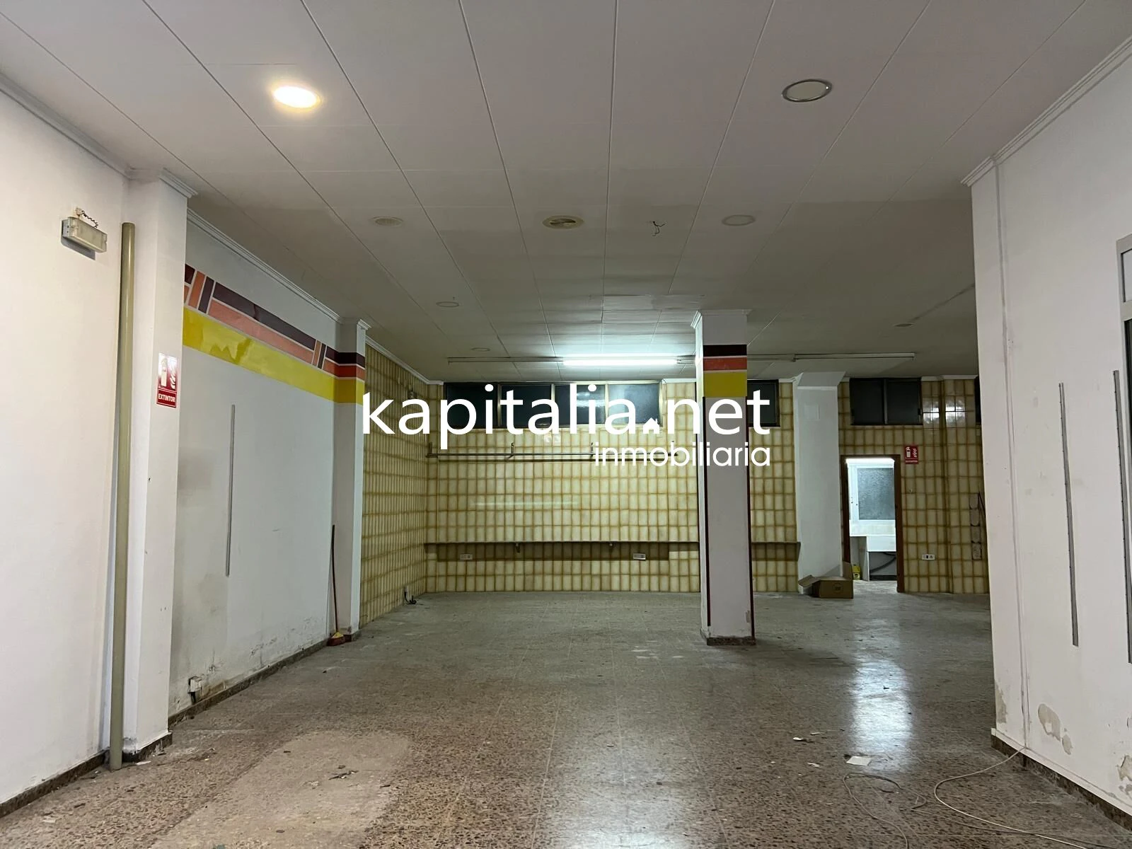 Local a la venta en Ontinyent , zona San José .