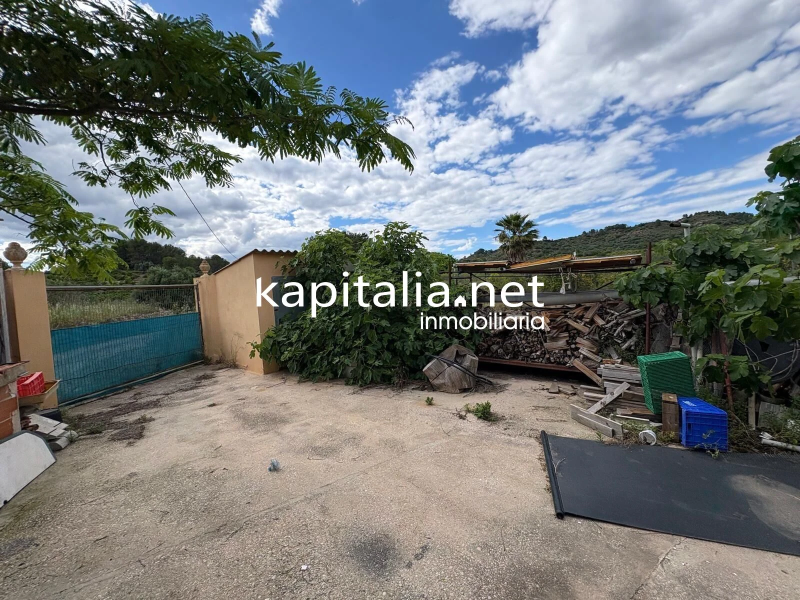 ESTUPENDO CHALET A LA VENTA CON LUZ Y PISCINA A TAN SOLO 5 MINUTOS DE XATIVA