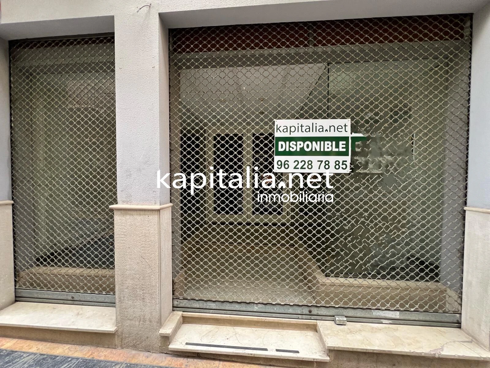 09765 - LOCAL COMERCIAL ZONA CENTRO A LA VENTA EN XATIVA