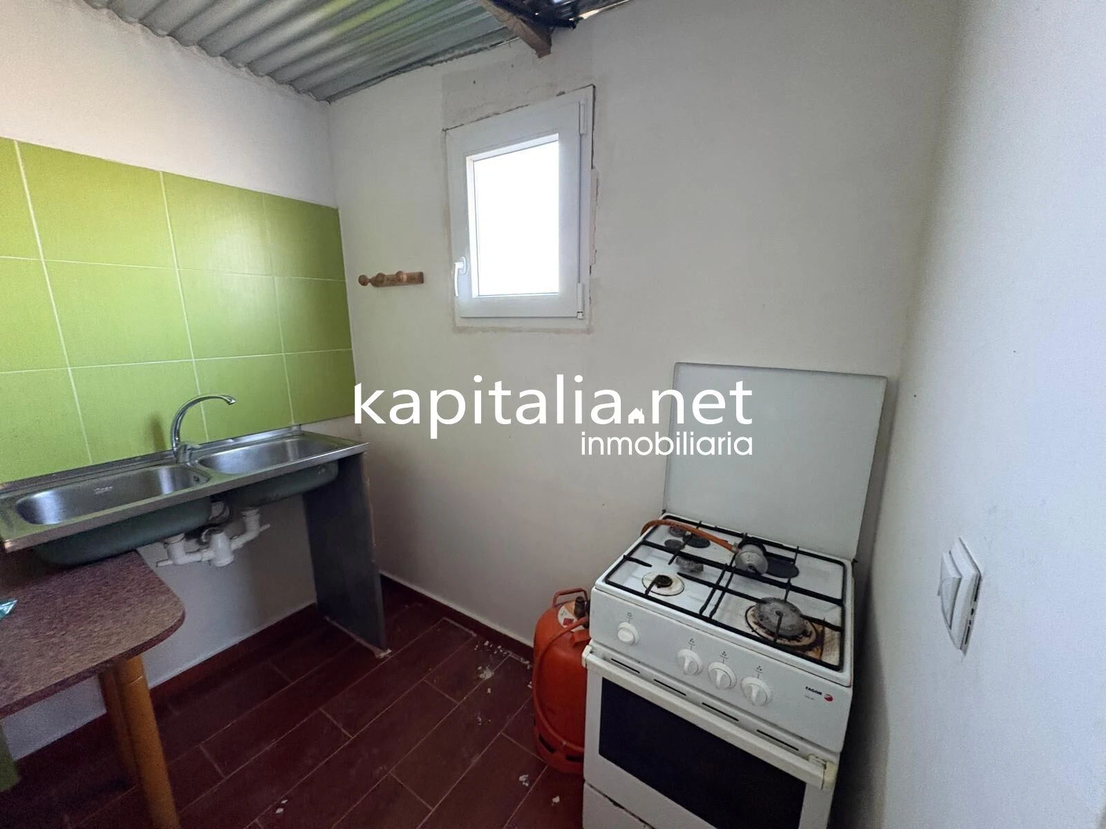 ESTUPENDO CHALET CON PARCELA A LA VENTA EN XATIVA