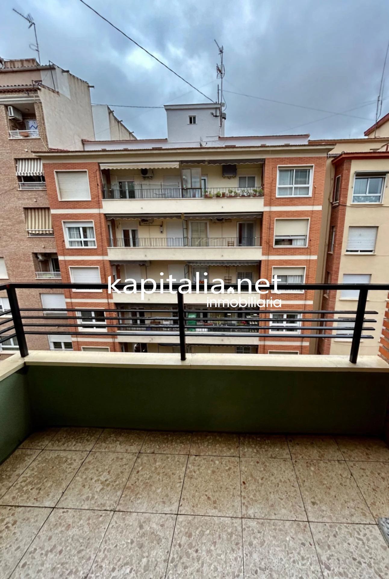 Espectacular 5º piso de 117m² – Todo Exterior, Luminoso y con 4 Hab. Dobles