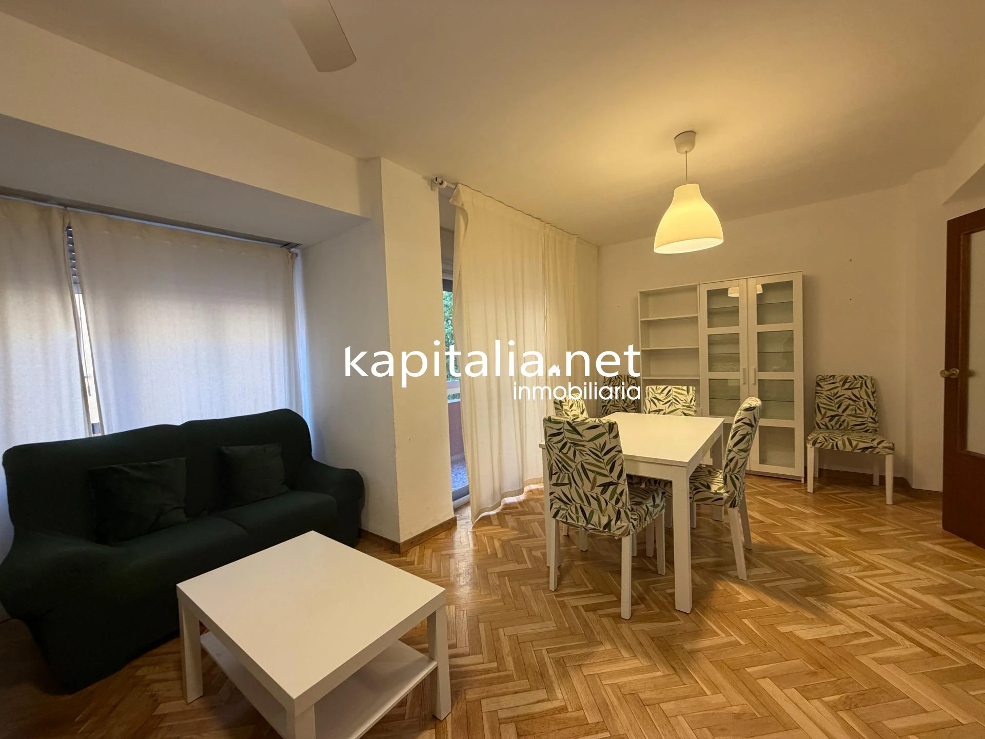 PRIMER PISO CON TERRAZA EN EXCLUSIVA EN KAPITALIA