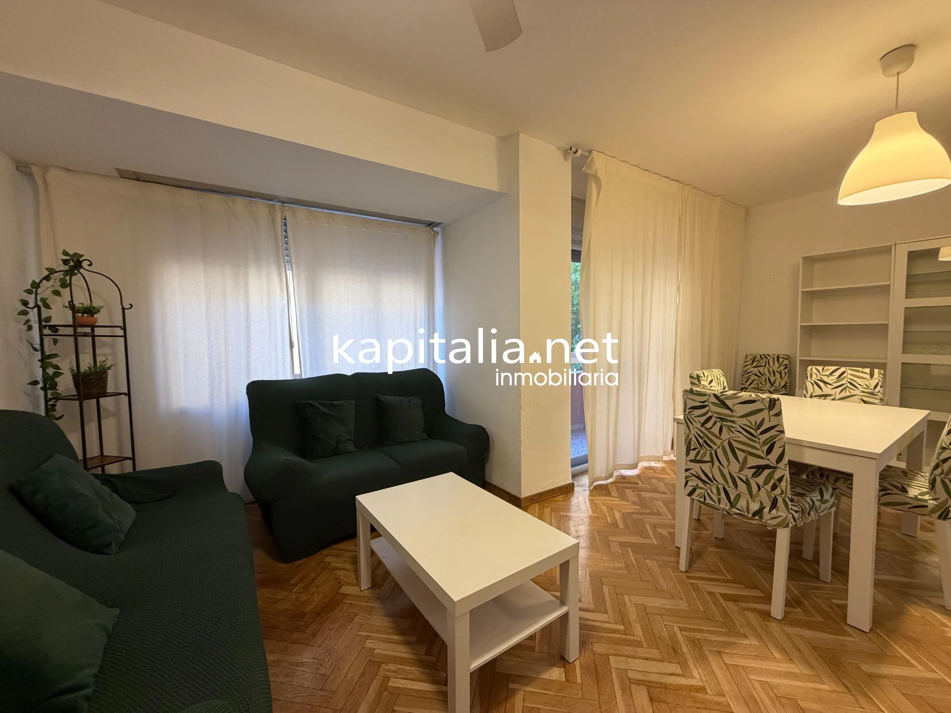 PRIMER PISO CON TERRAZA EN EXCLUSIVA EN KAPITALIA