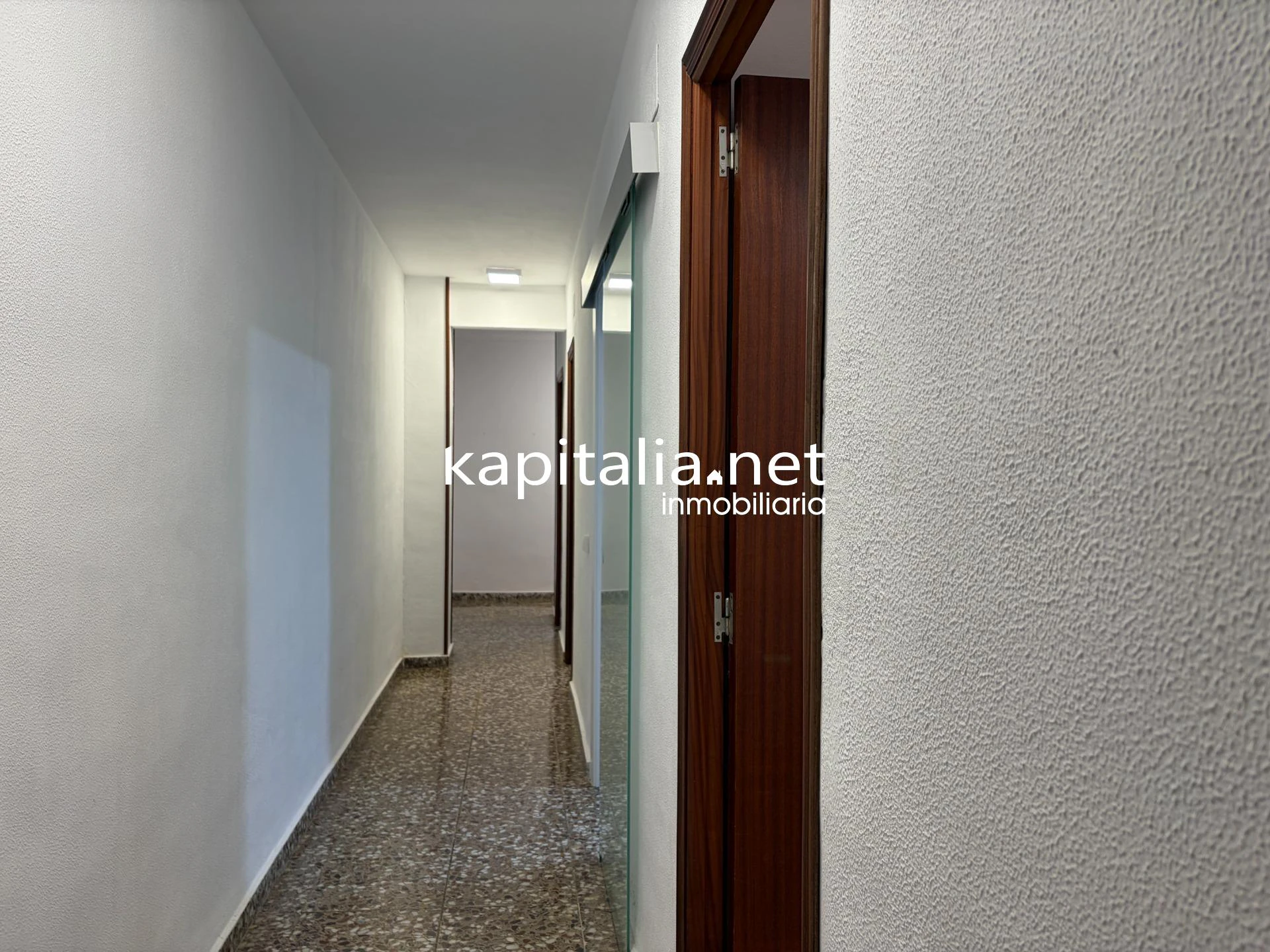 PRIMER PISO CON TERRAZA EN EXCLUSIVA EN KAPITALIA